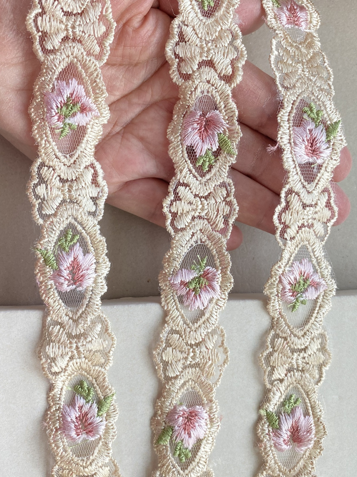 2 Yards Multicolor Floral Embroidered Border Trim/Sewing/Crafts/Bridal/1" Wide