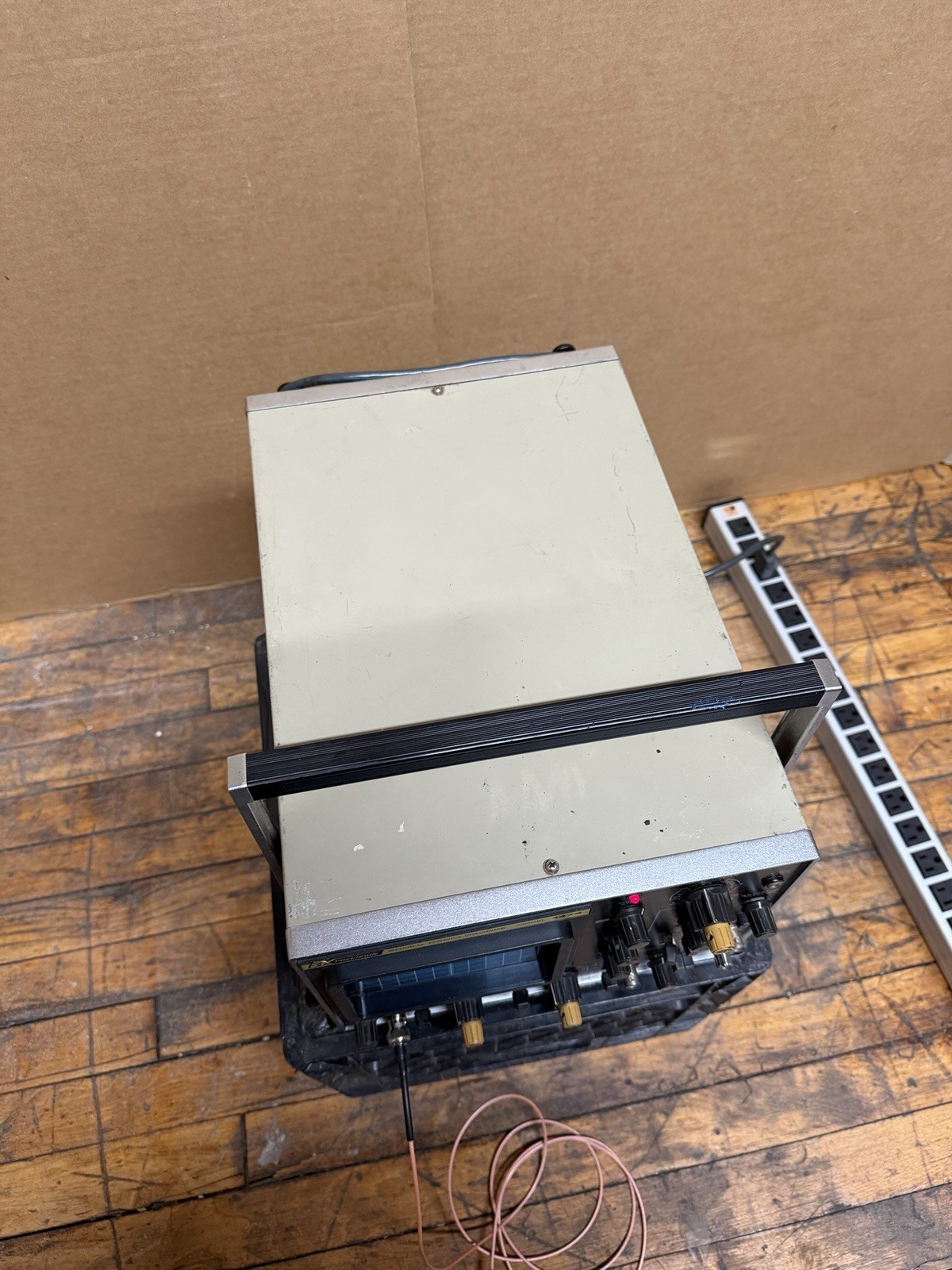 Vintage B&K Precision 1474 Oscilloscope Dual Trace 30 MHz Powers On For Parts