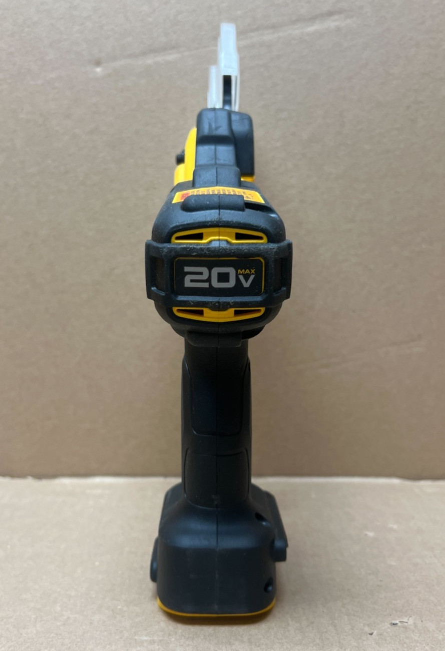 [Used] (DCPR320B) DeWalt 20V MAX* 1-1/2 in. Cordless Pruner (Tool Only)