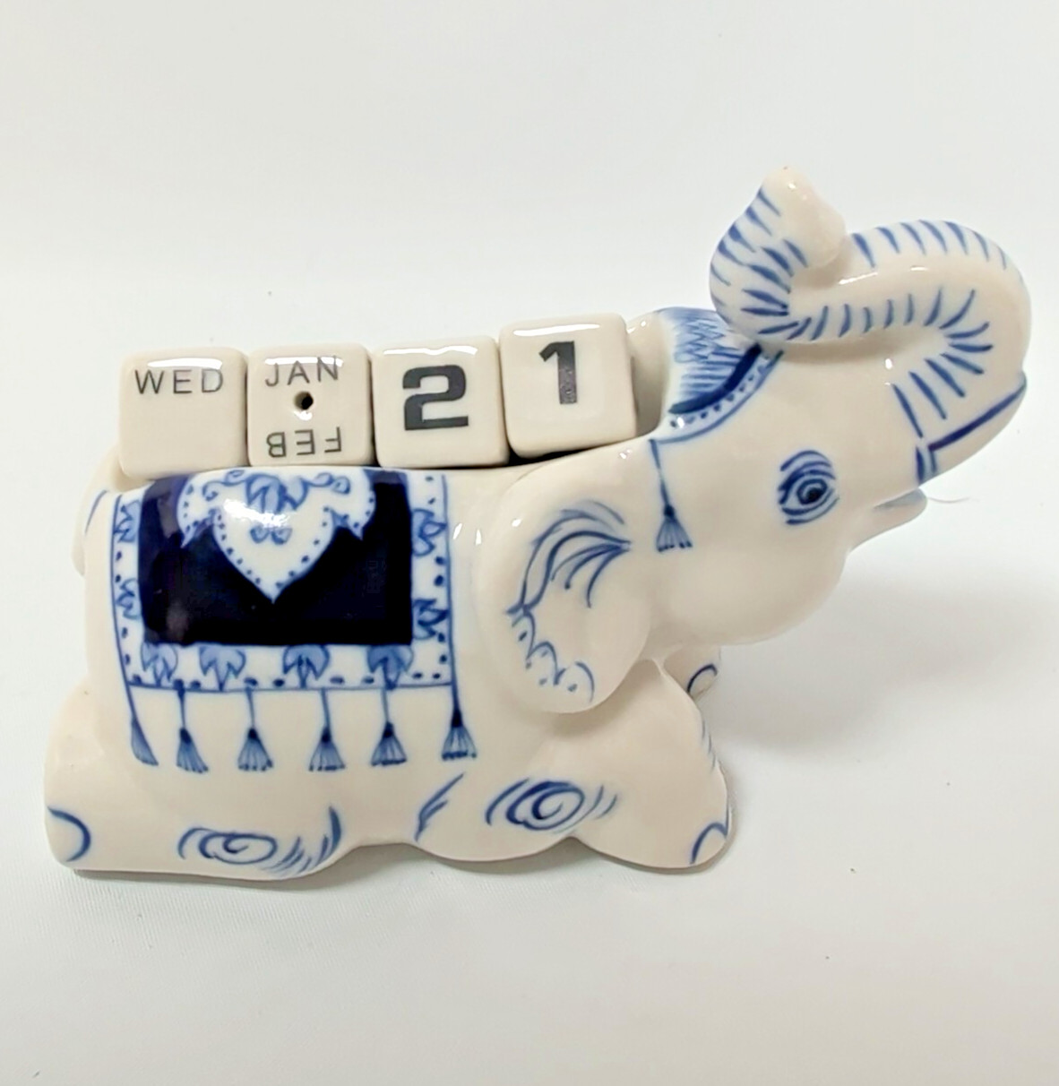 Ceramic ELEPHANT w/ PERPETUAL CALENDAR Blue Thailand - 3.5" Long x 2.5" Tall