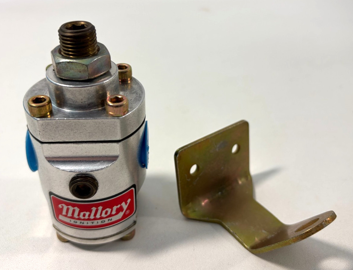 Mallory 4207 Adjustable Fuel Pressure Regulator 3/8" NPT Threads NOS w/ Bracket