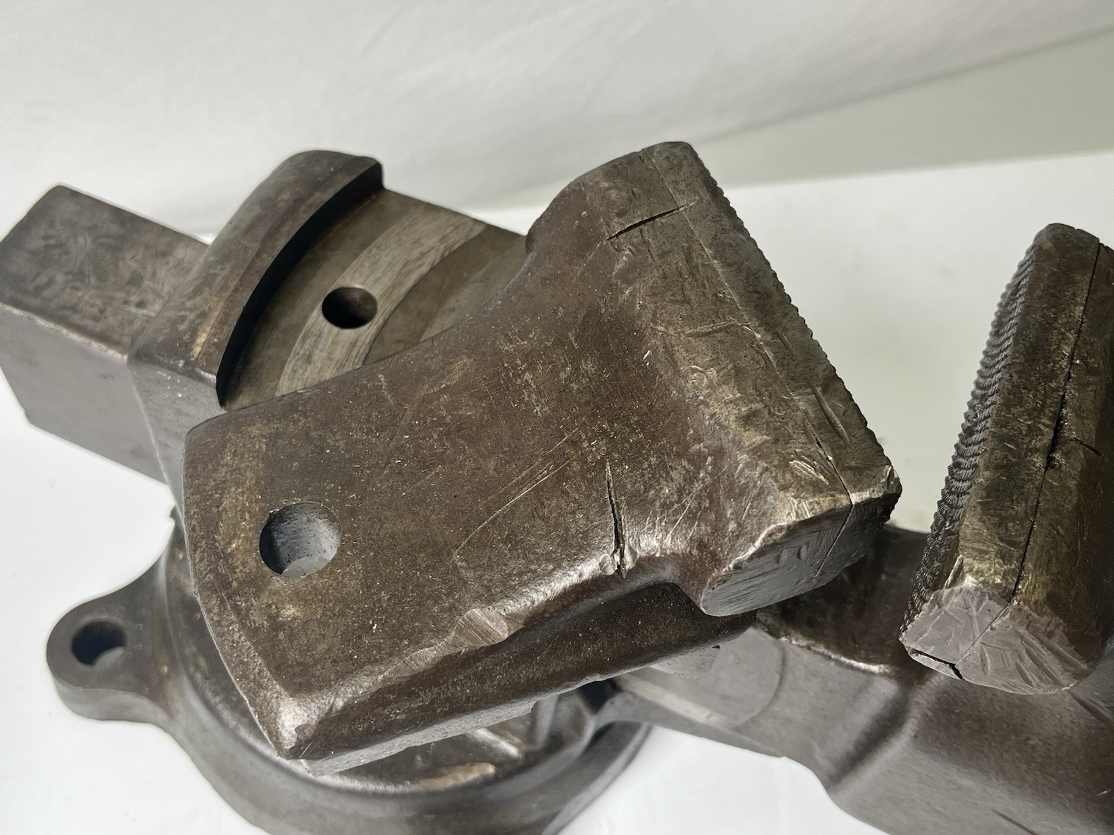 Reed 403 1/2 R Vintage Vise Swivel Base and Swivel Jaw User/Collectible With Pin