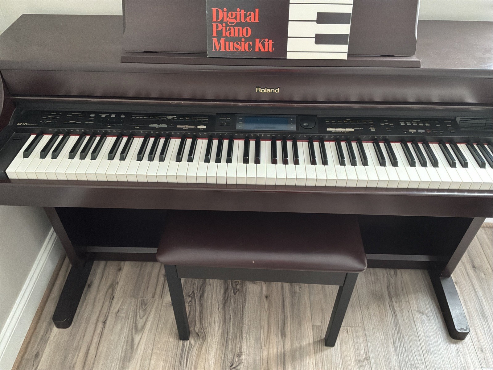 Roland KR-757 Piano Used Item with Free Shipping Details