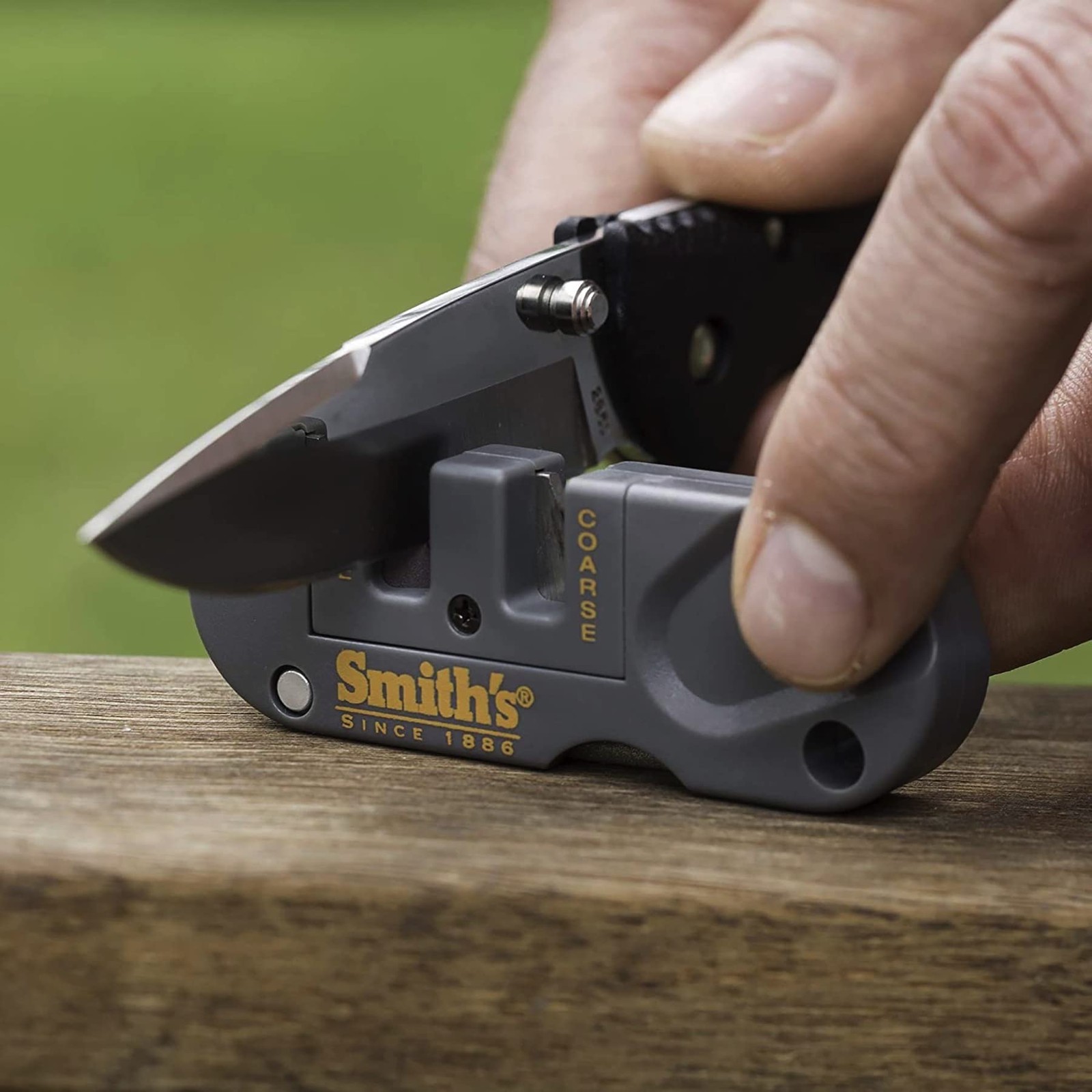 Smith's PP1 Pocket Pal Knife Sharpener Preset Carbide & Ceramic Stone Sharpe...