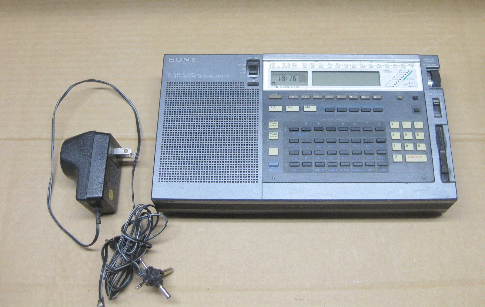 SONY ICF-2010 AIR/FM/LW/MW/SW/PLL Synthesized Receiver Short Wave. Working