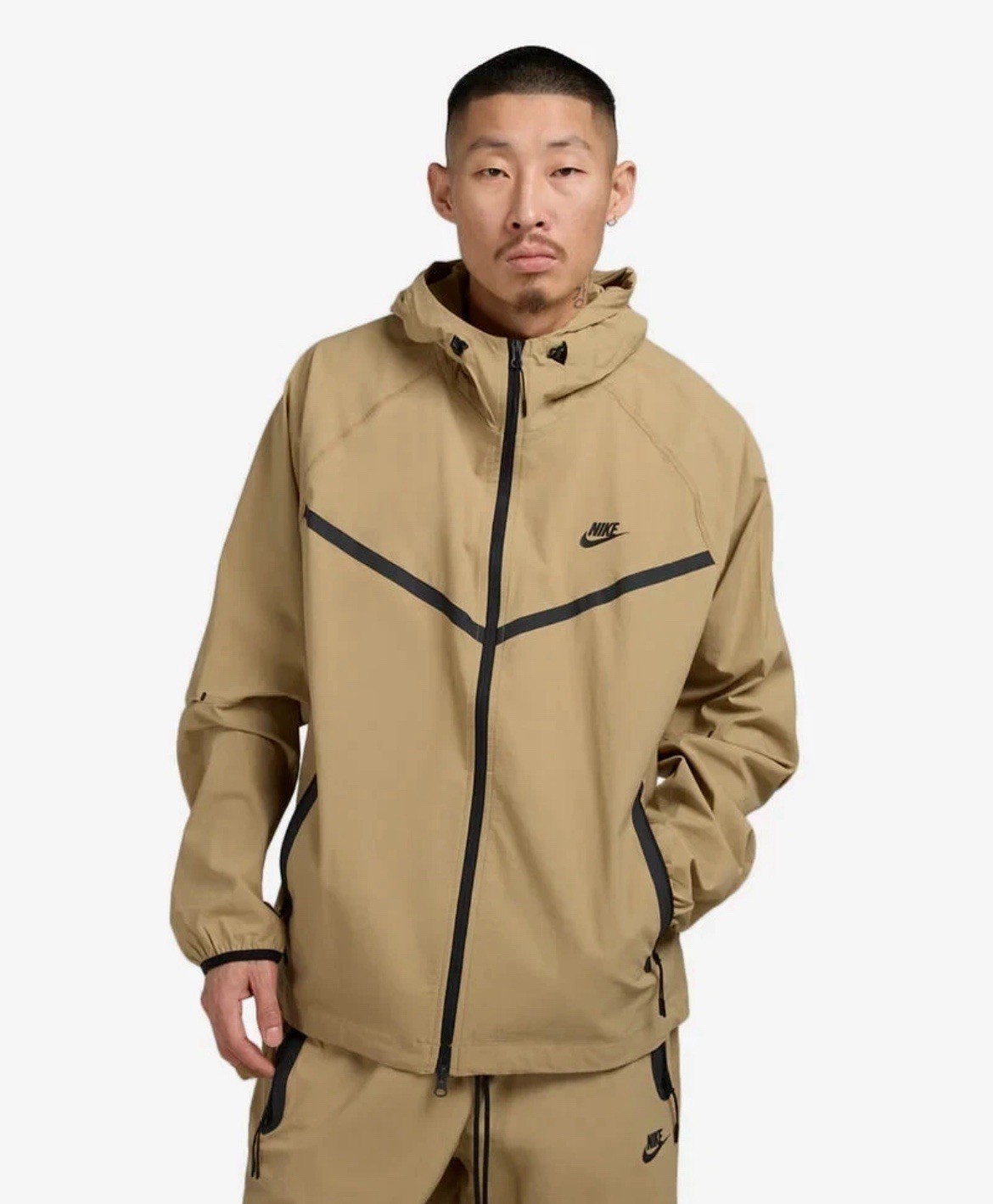 Nike Tech Woven Windrunner Lightweight Jacket Parachute Beige HM7151-297 Size L