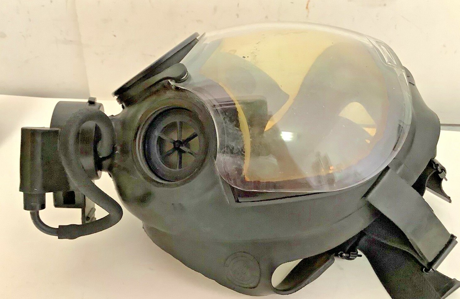 MSA Millennium Full Face Gas Mask CBRN Riot Control Size Medium w/ Backpack