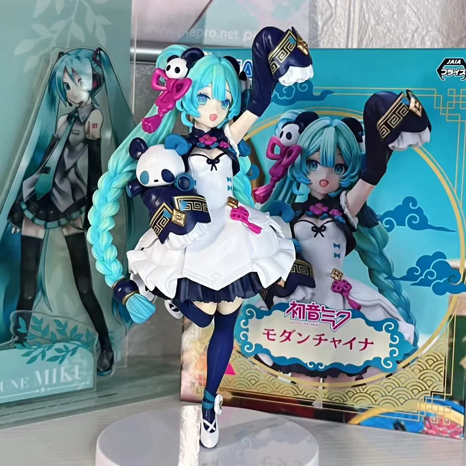 Hatsune Miku Desktop Cute Action Figure 18cm Neko T-Shirt Ver. Anime Figurine