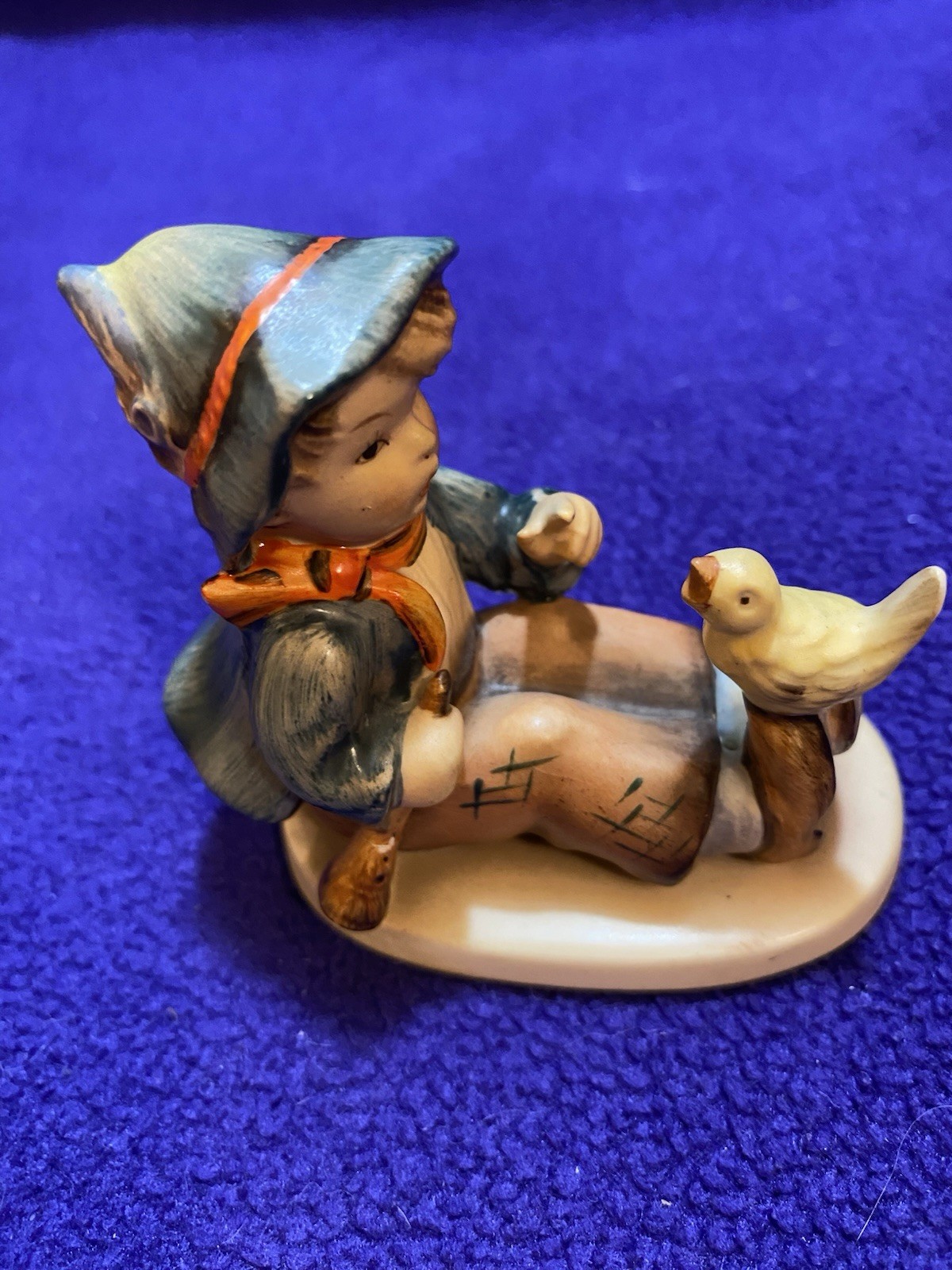 Hummel figurine Singing Lesson #63 - Read See Pictures Crown Mark TMK1