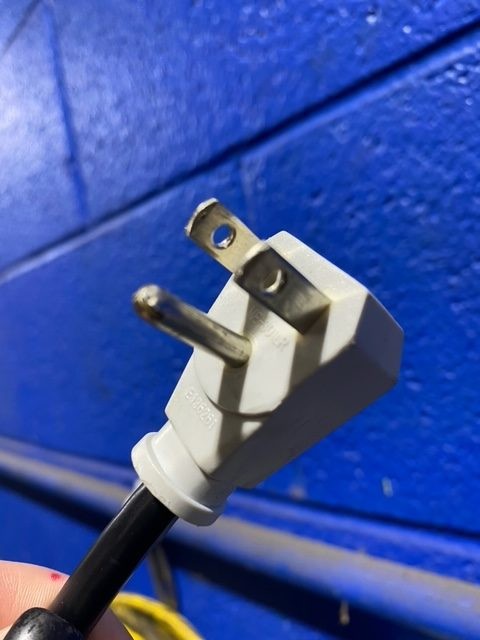 TRUE GDM-30-LD 2 GLASS DOOR REFRIGERATOR COOLER DISPLAY MERCHANDISER