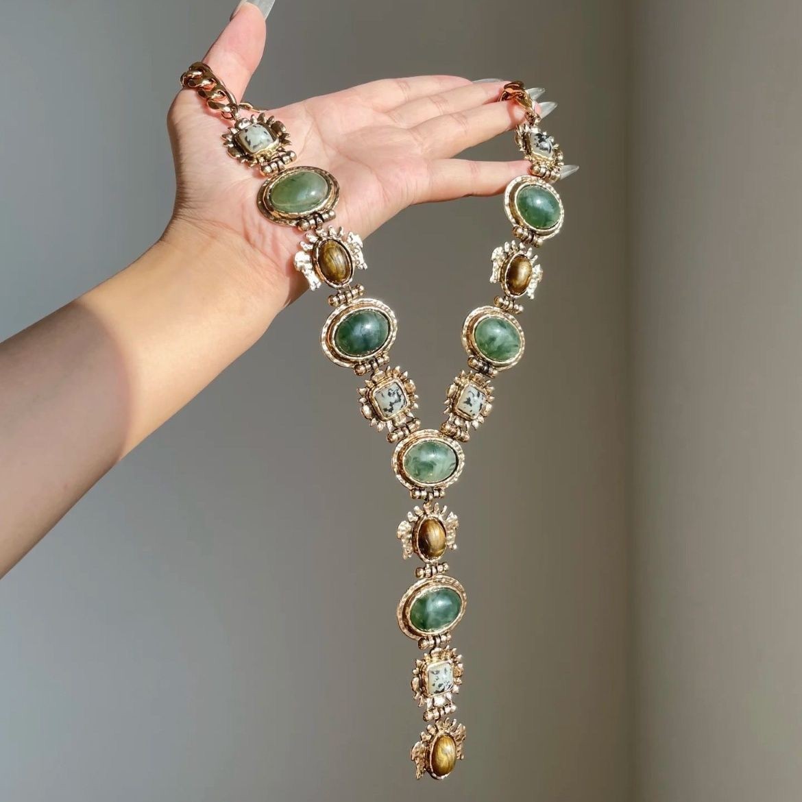 Vintage Court Necklace Green Stone Tiger Eye Pearl Double Layer Choker