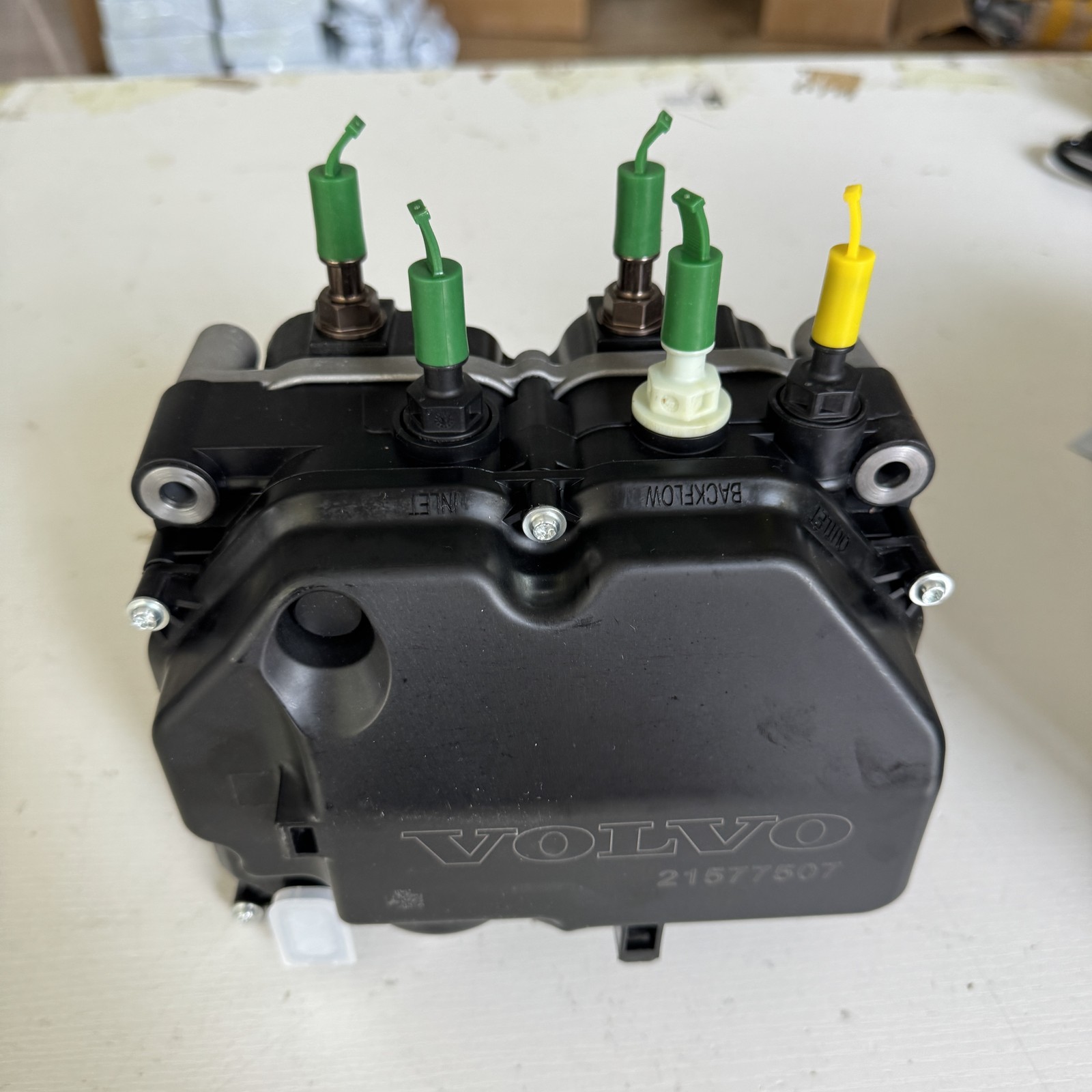 DEF PUMP FOR VOLVO MACK 12V D13 21577507 21577511 21332701 23753845 85003864