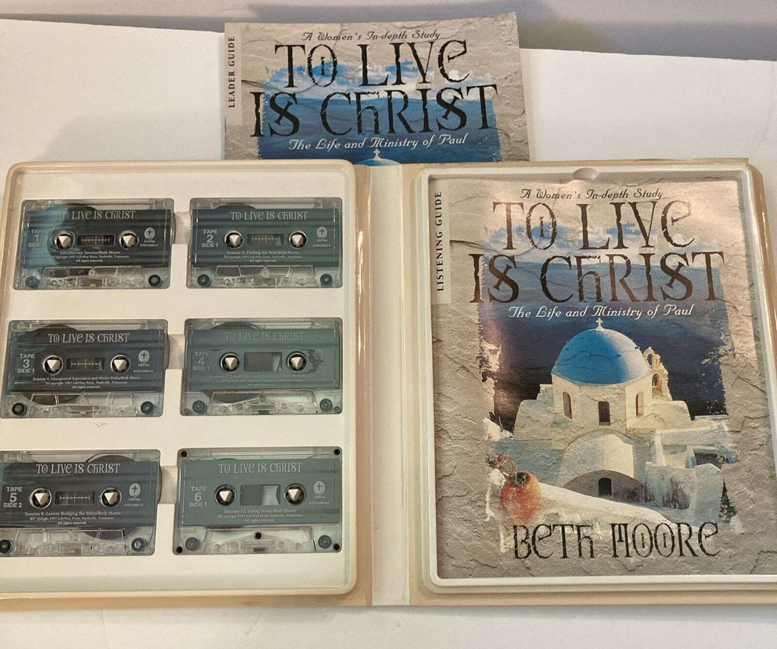 Beth Moore To Live Is Christ: The Life & Ministry of Paul Cassette Leader Kit