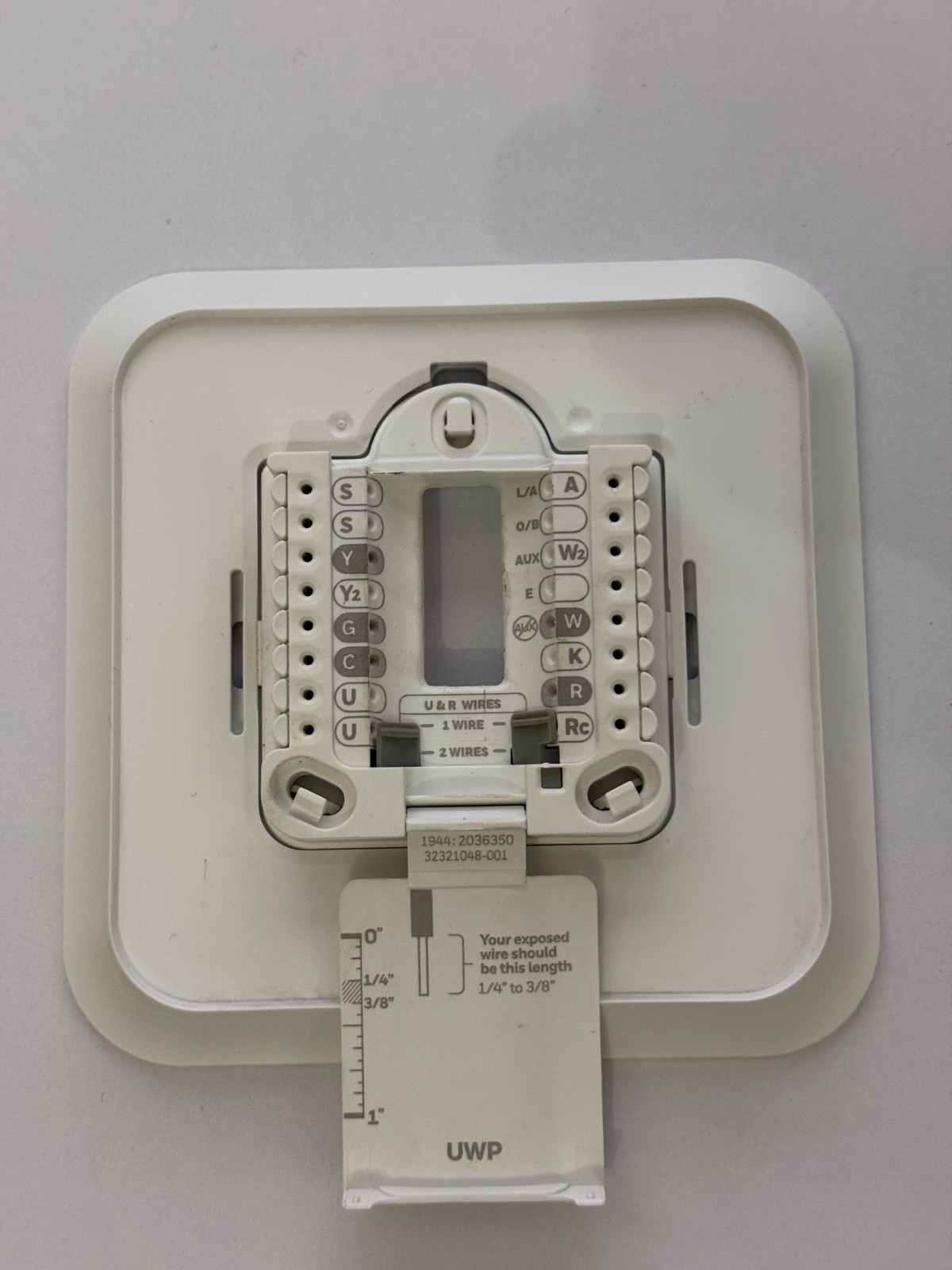 Honeywell T6 Pro Series Z-Wave Programmable Thermostat - White (TH6320ZW2007)