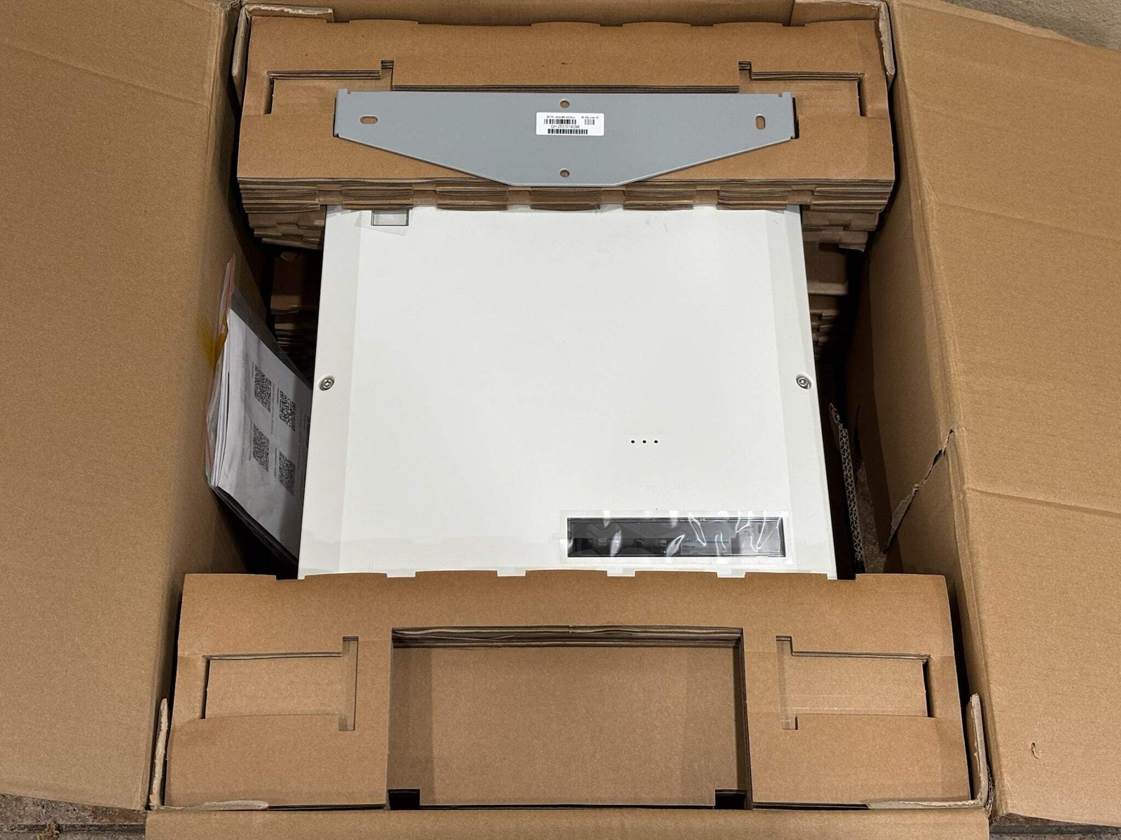 SolarEdge Backup Interface BI-EUSGN-03 for Home Energy Hub Systems