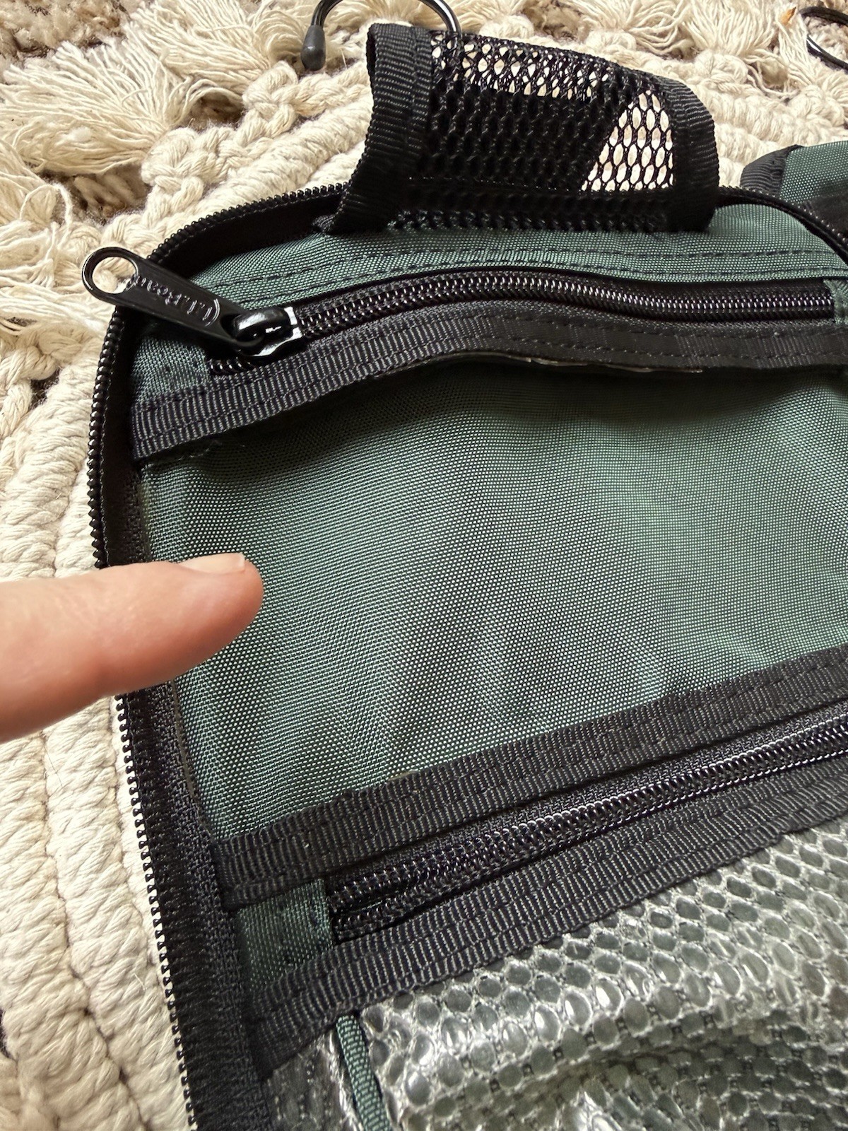 LL Bean Personal Organizer Toiletry Bag Green Nylon Travel Case