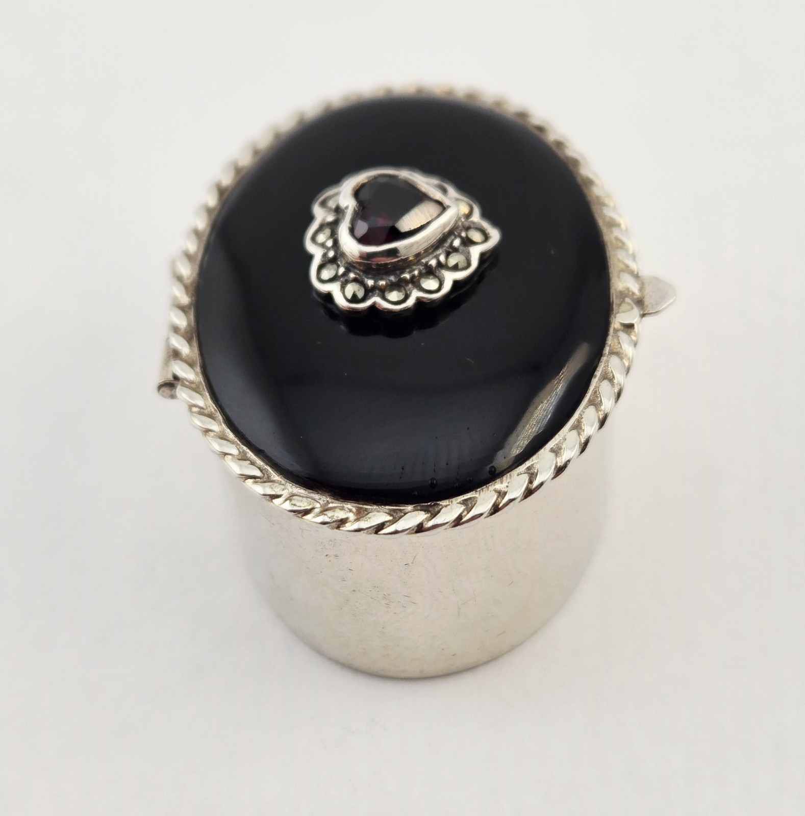 VTG Sterling Silver Black Onyx Heart Garnet Pill Box Locket Container - 19.3g