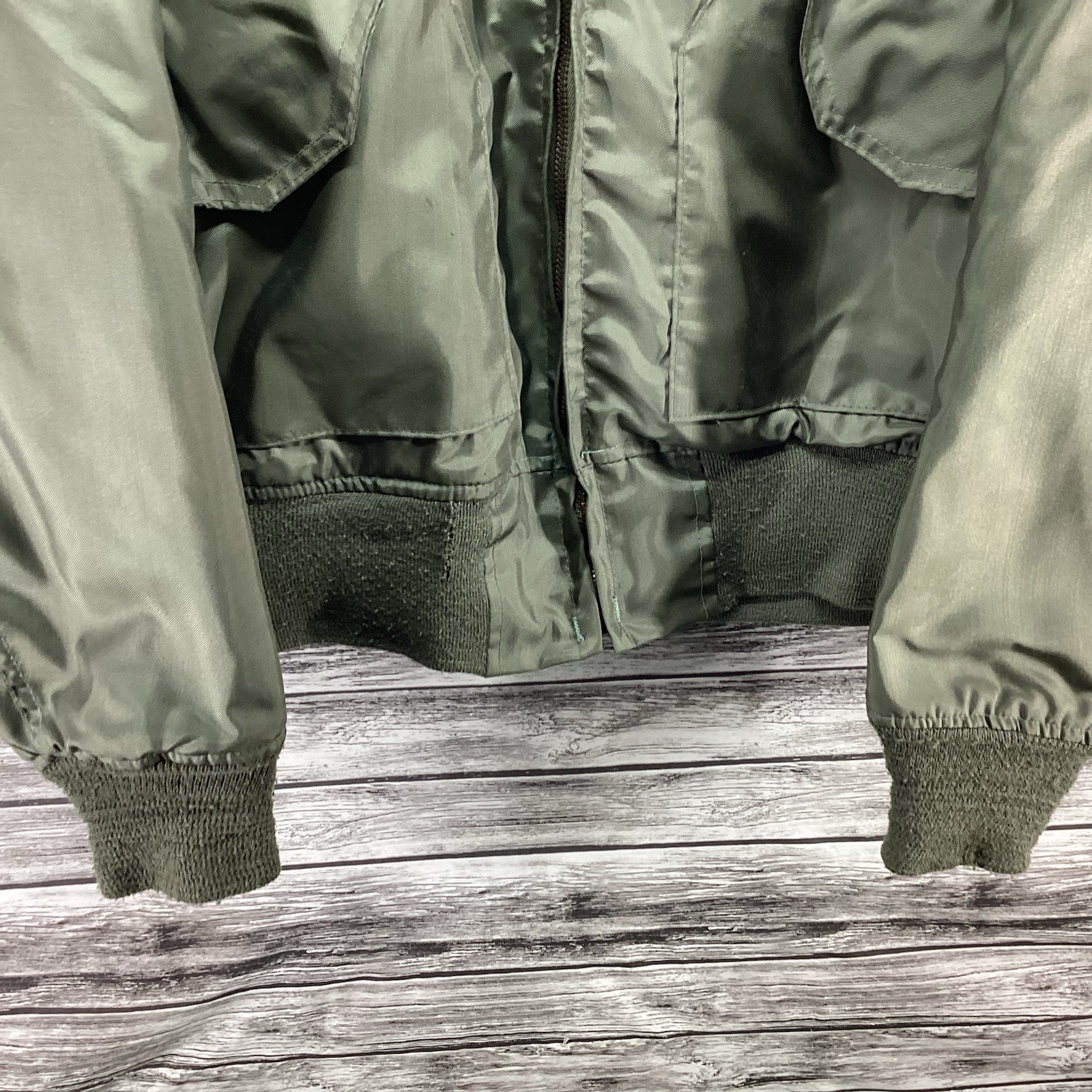 Vintage Flyers CWU-36/P Jacket Mens Medium Green MIL-J-83382C USAF Flight Bomber