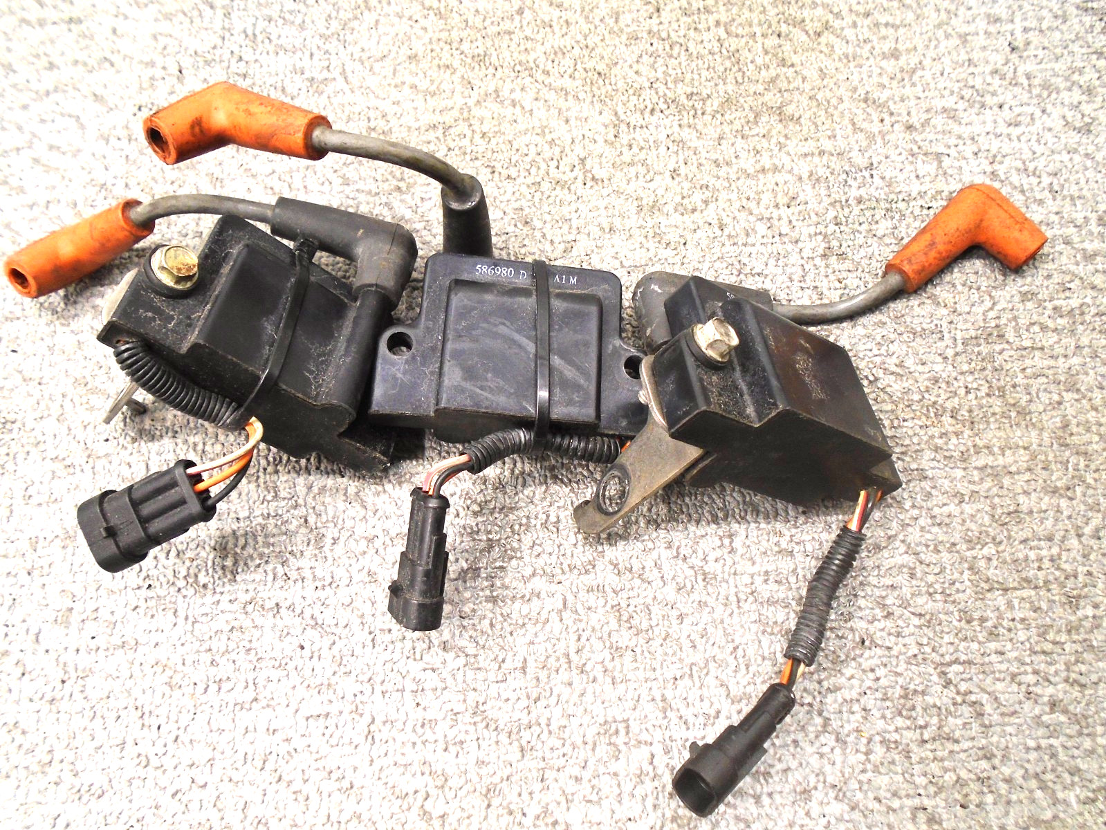 Ignition Coil Assy X3 0586980 Johnson Evinrude Outboard 2009 & Later 200-300 Hp