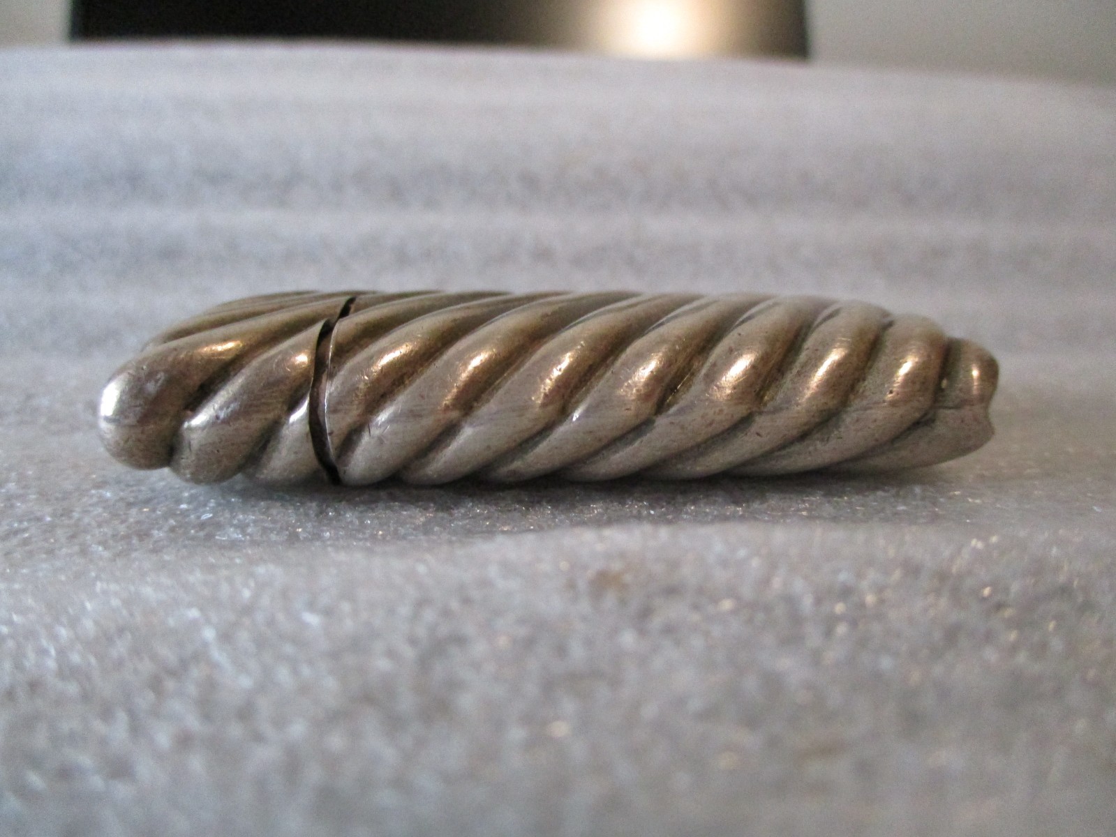 VINTAGE STERLING SILVER VESTA CASE MATCH SAFE SWIRL TEXTURED 1920s - 34.04g