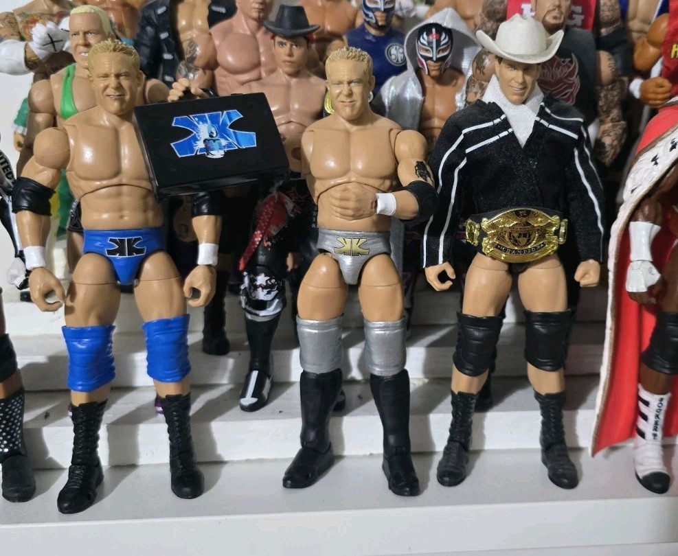 WWE Mattel Mr kennedy ultimate edition custom silver attire READ