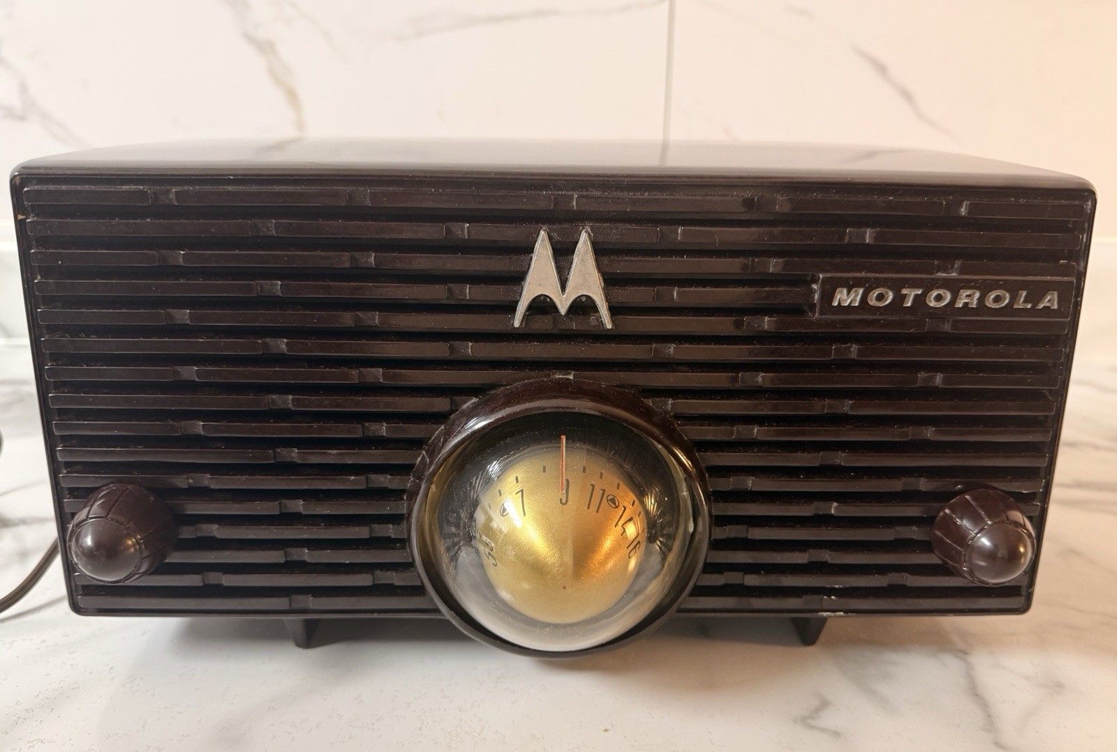 Vintage 1955 Motorola Tube Radio Model 56H MCM Atomic Era See Video USA Model