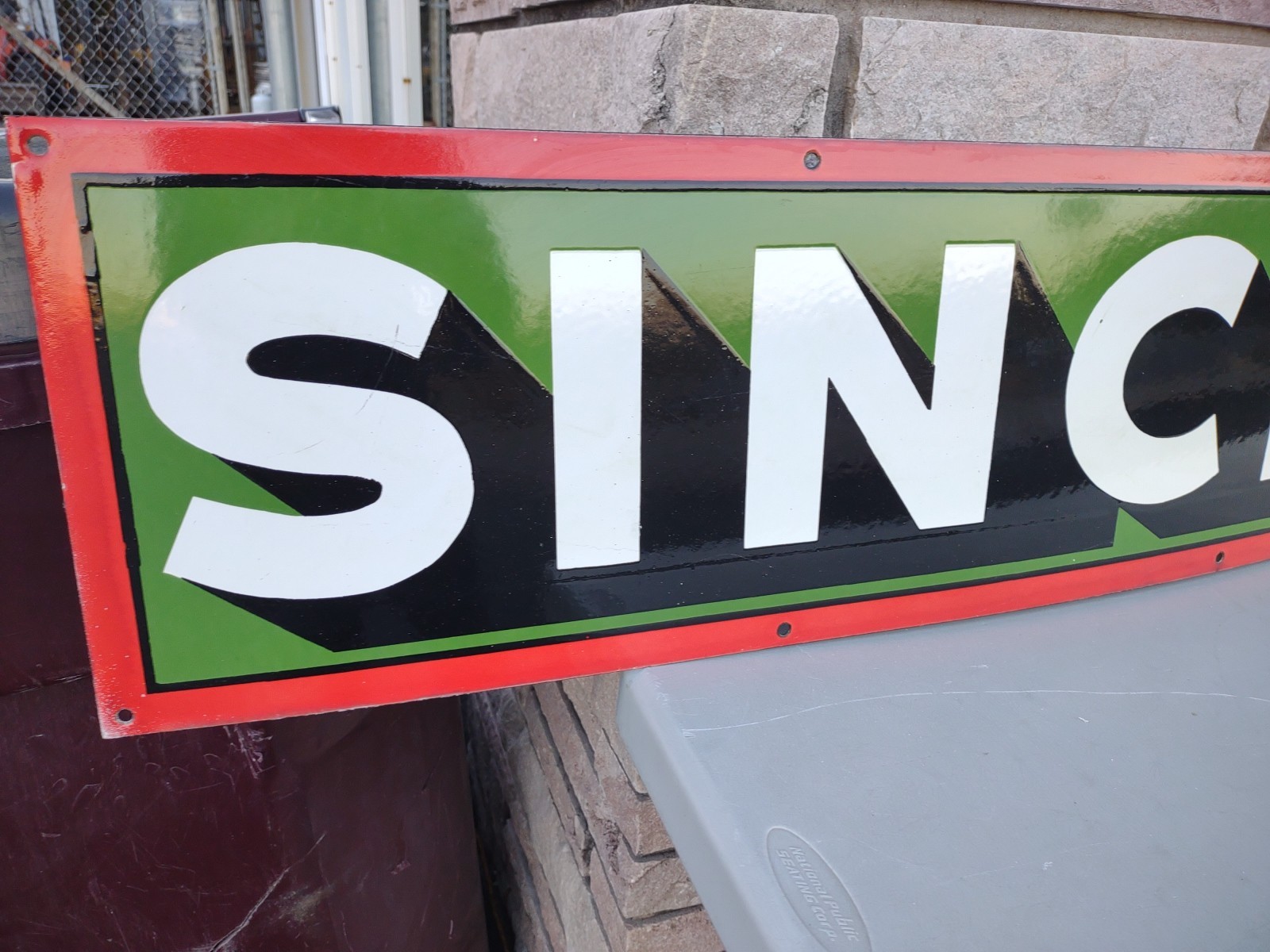 VINTAGE RARE LARGE SINCLAIR GASOLINE) 1-PIECE PORCELAIN DEALER SIGN (6FT LONG)