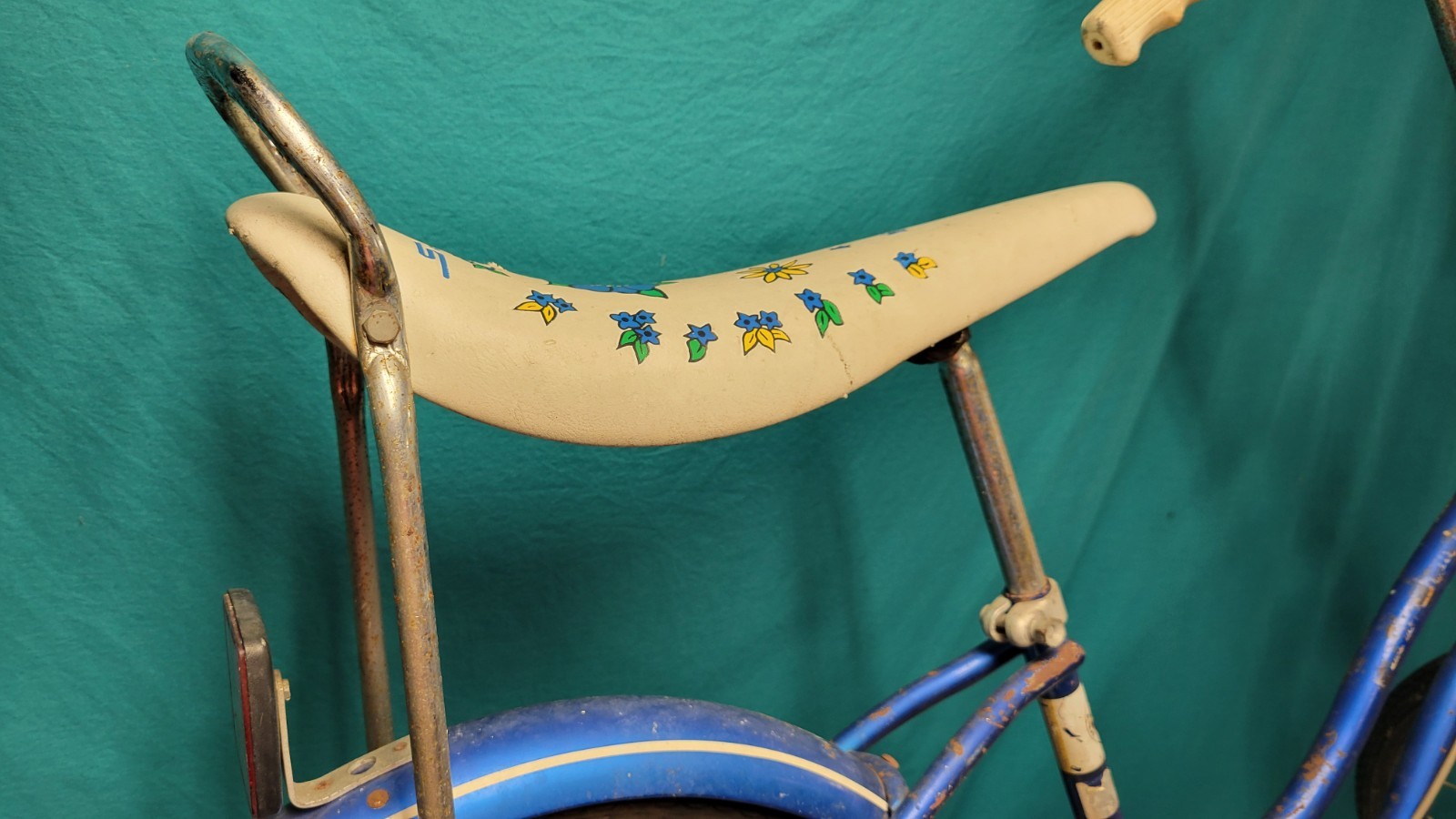 March 1979 Schwinn Fair Lady Complete Bicycle Tires Hold Air Banana Seat Rolls