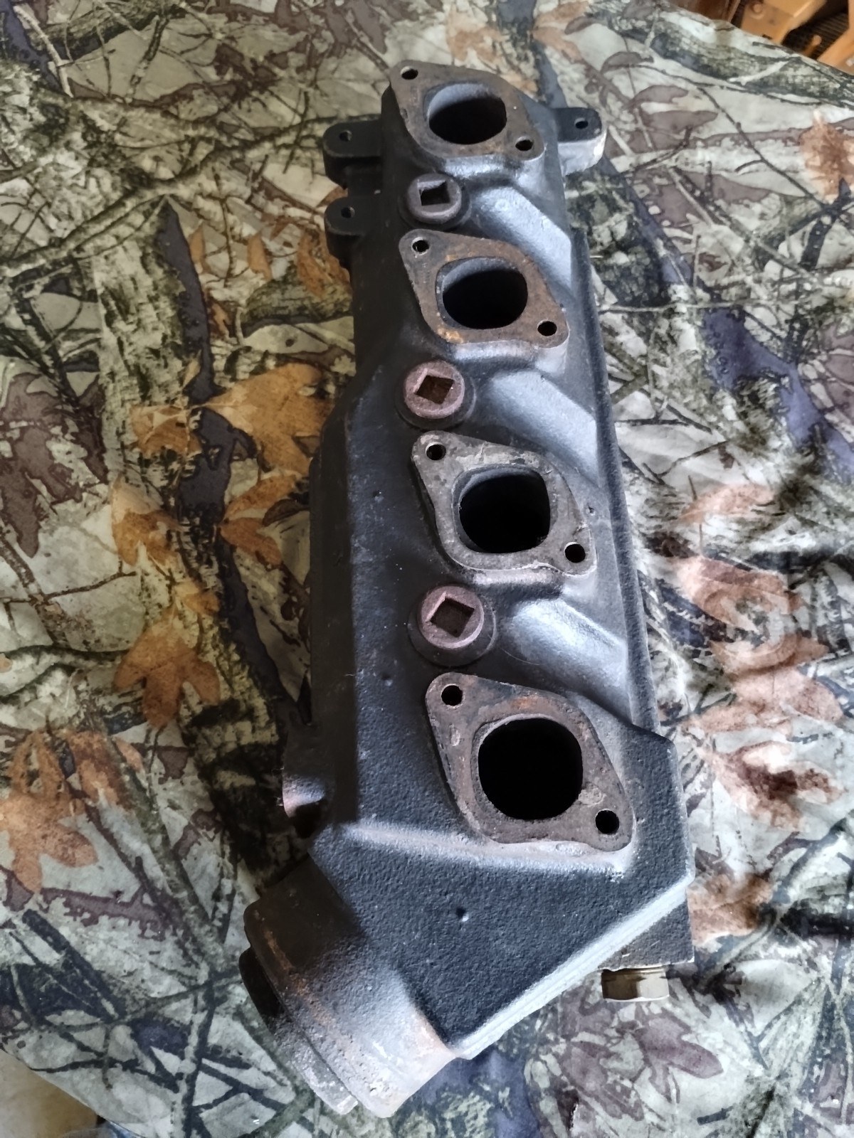 VO 418 Exhaust Manifold Volvo Penta 4 Cylinder Replaces 855387 Or 834438