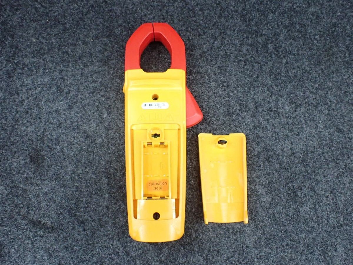 FLUKE 302+ Digital Clamp Meter, 30mm Jaw, 600 VAC/DC, 400A