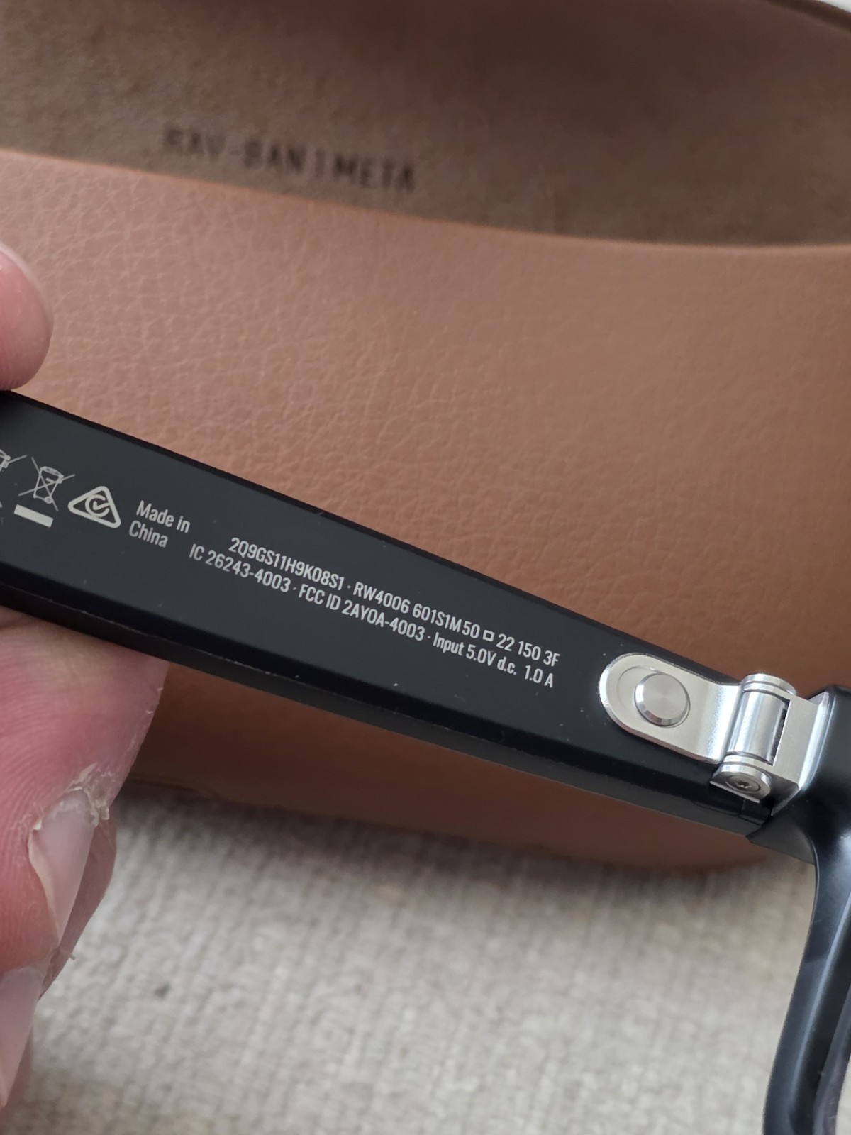 Ray-Ban Meta Wayfarer Gen 1 Matte Black, 50-22 Transitions Green - RW4006 601S1M