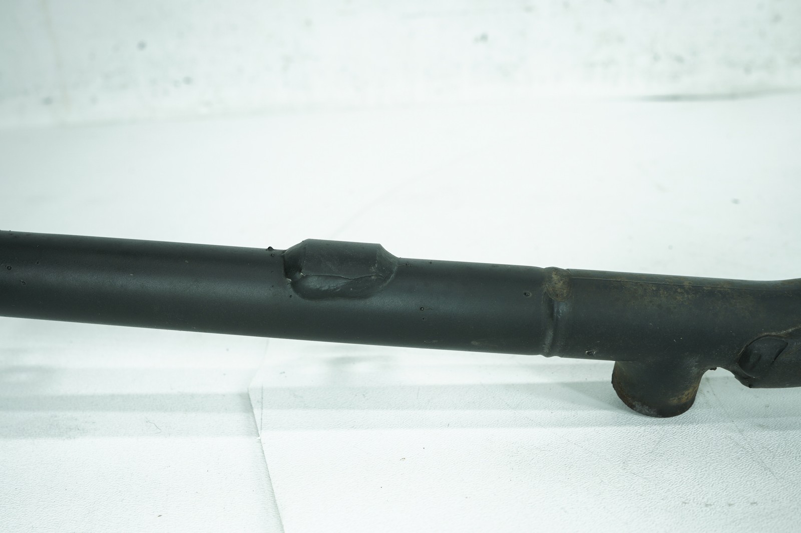 2005 Harley Sportster XL883 OEM Exhaust Muffler Interconnect Bracket Support Bar