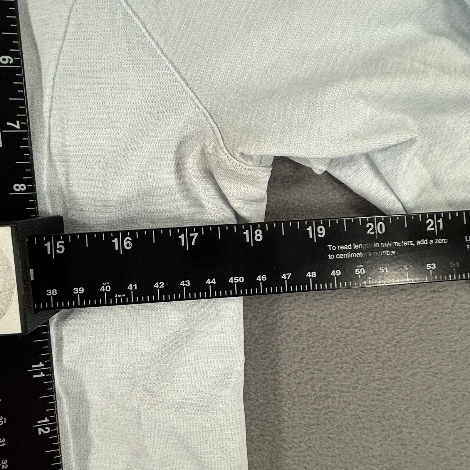 Under Armour Women’s Loose Heatgear 1/4 Zip Pullover, Long Sleeve Medium