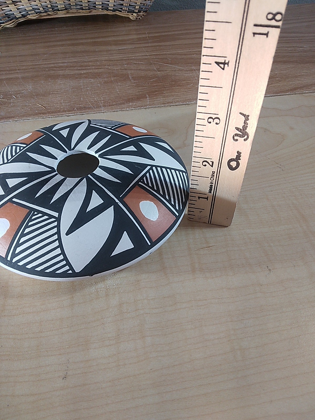 Acoma Pueblo Pottery Seed Pot Painted Detail Signed EDLEWIS III Beautiful!