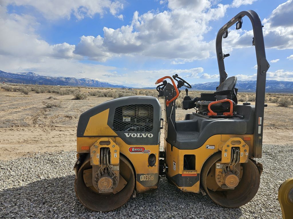 2020 VOLVO DD35B Tandem Smooth Drum Asphalt Roller Compactor # 4320