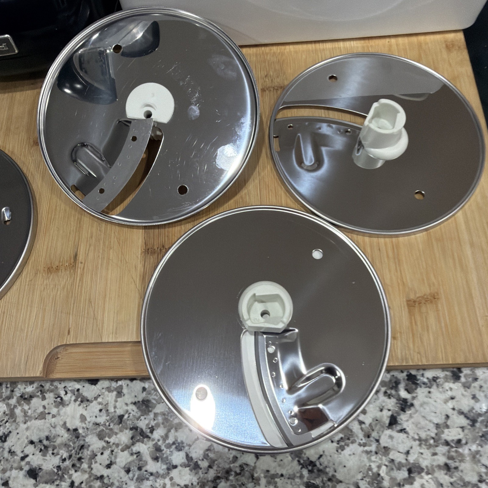 Kitchen Aid Food Processor Plus KitchenAid Attachments bundle Model KFP750OB1 *