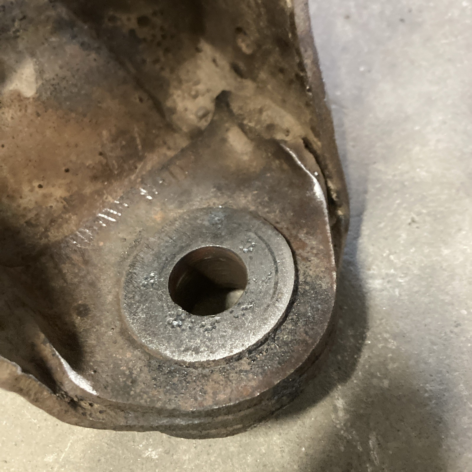 1980-1996 FORD F150 Bronco Dana 44 TTB 4x4 FRONT RIGHT AXLE BEAM HOUSING USED