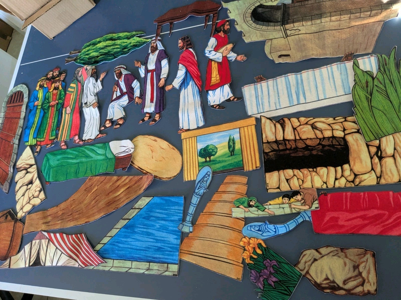 Vintage Huge Lot Of 1017 Pieces Of Felt Flannel Graph Sunday School