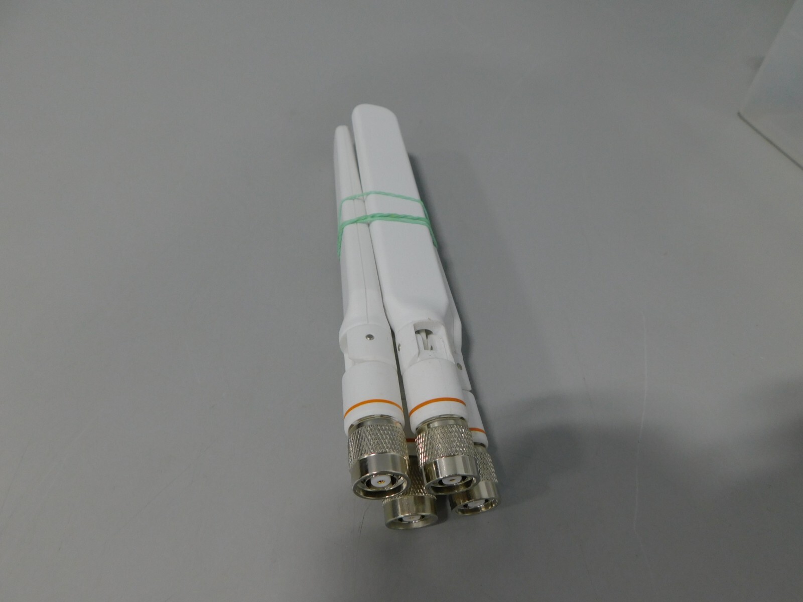 4x Used Cisco Antenna 2.4-GHz / 5-GHz Dual-band (RP-TNC) AIR-ANT2524DW-R= WHITE