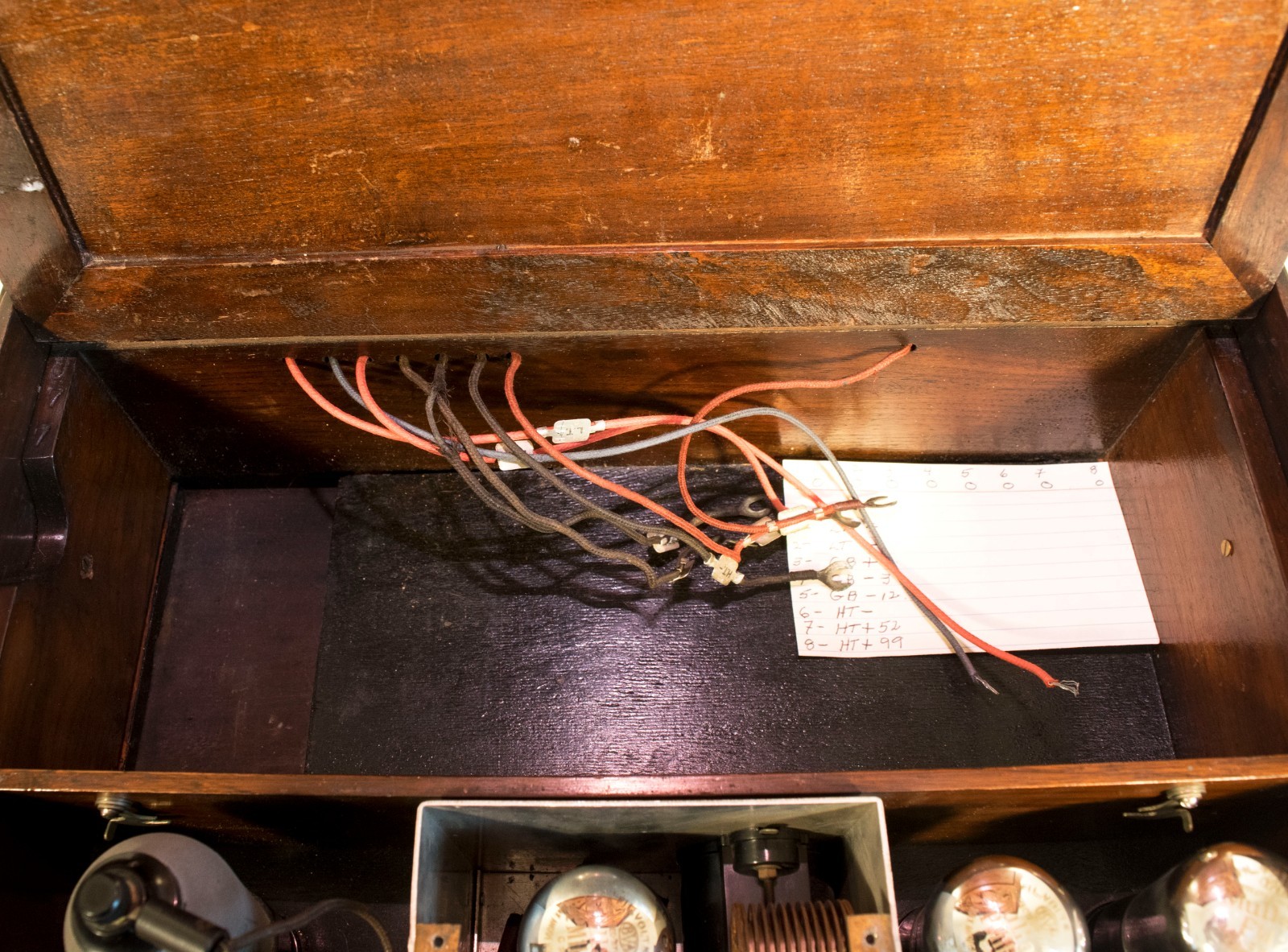 MINT HALCYON WIRELESS DELUXE SCREENED 4 VALVE SUITCASE PORTABLE BATTERY RECEIVER