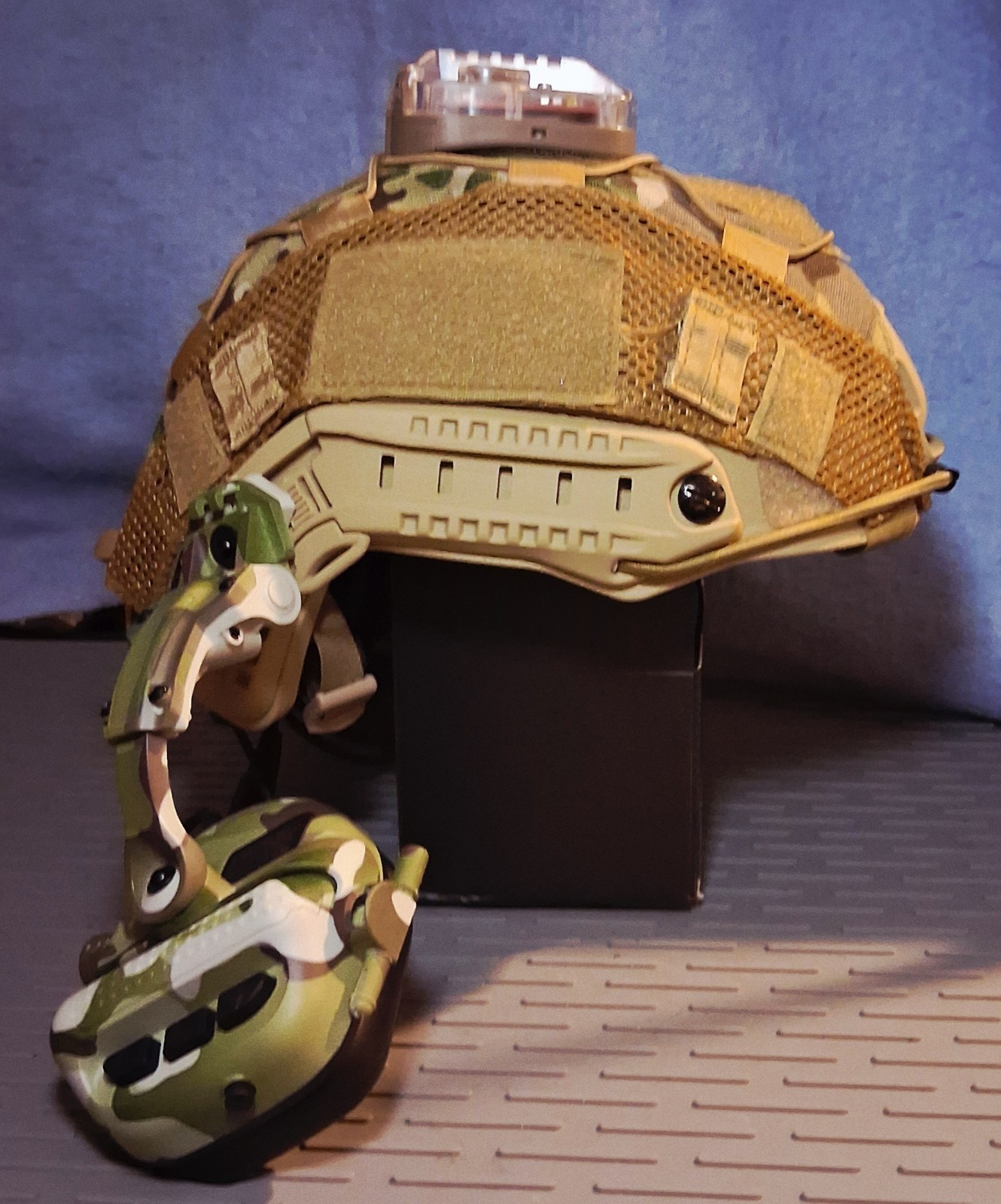 NIJ IIIA Ballistic Helmet + UV-32 RADIO MULTICAM F30 COMM NAV LIGHT IR IFF PTT