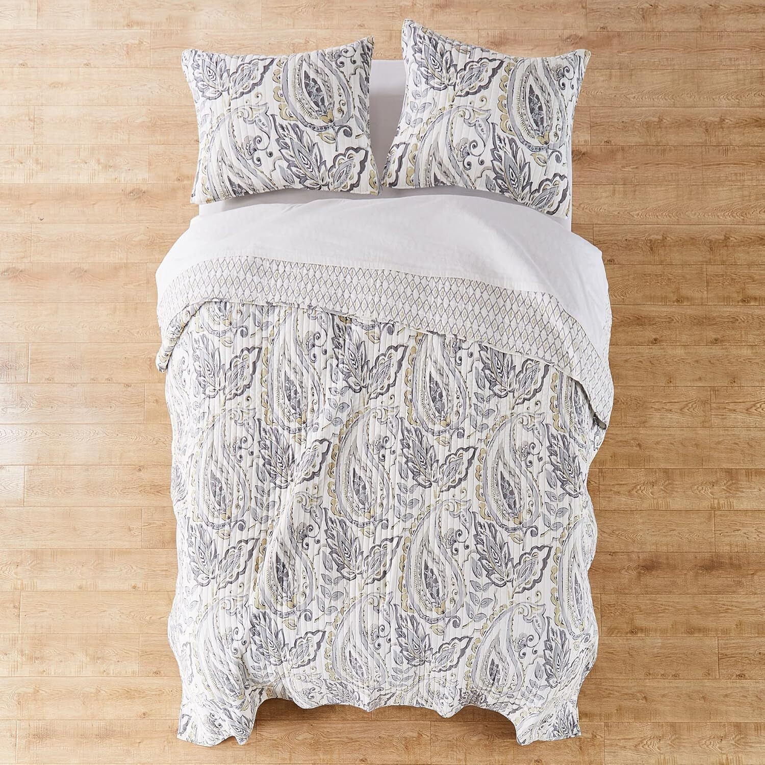 Levtex Home - Tamsin Grey Quilt Set - King Quilt + Two King Pillow Shams - Moder