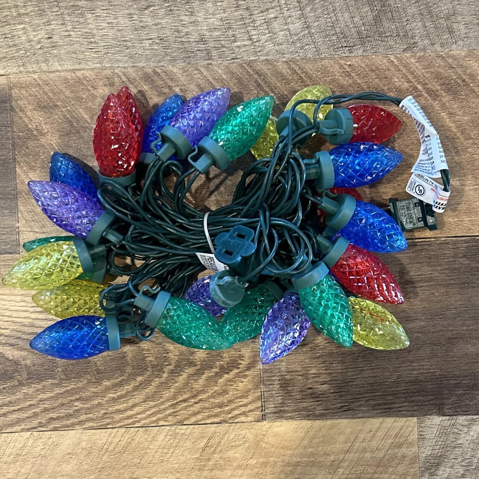 Holiday Living 25 Count LED Multicolor C9 Lights 12 Ft Light Length New 5967832