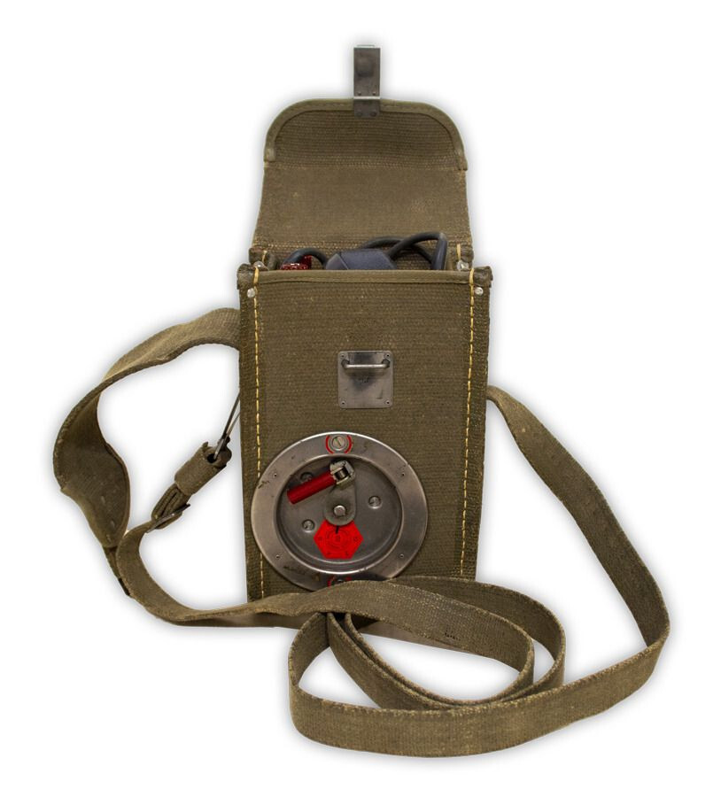 Vintage Swiss Army EN50-A Field Telephones, 4 Phones and Crate