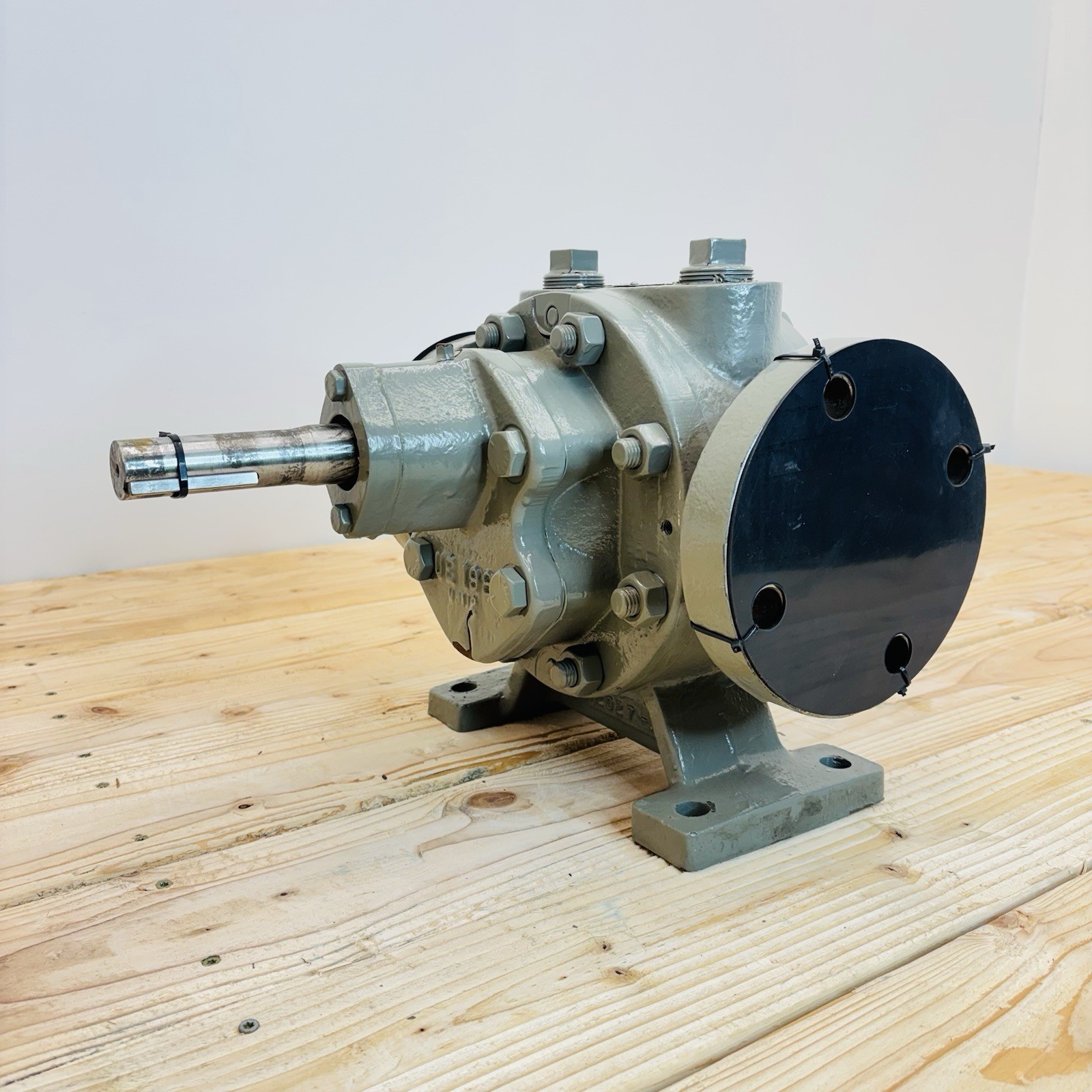 Flowserve 2.5 GRWM Rotary Gear Pump – New Spare Lube Pump