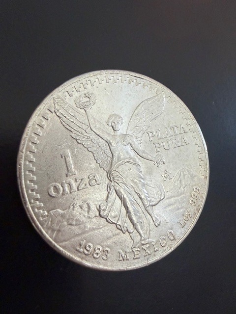 1983 MEXICO LIBERTAD ONZA 1 oz Pure Silver Uncirculated 🏛