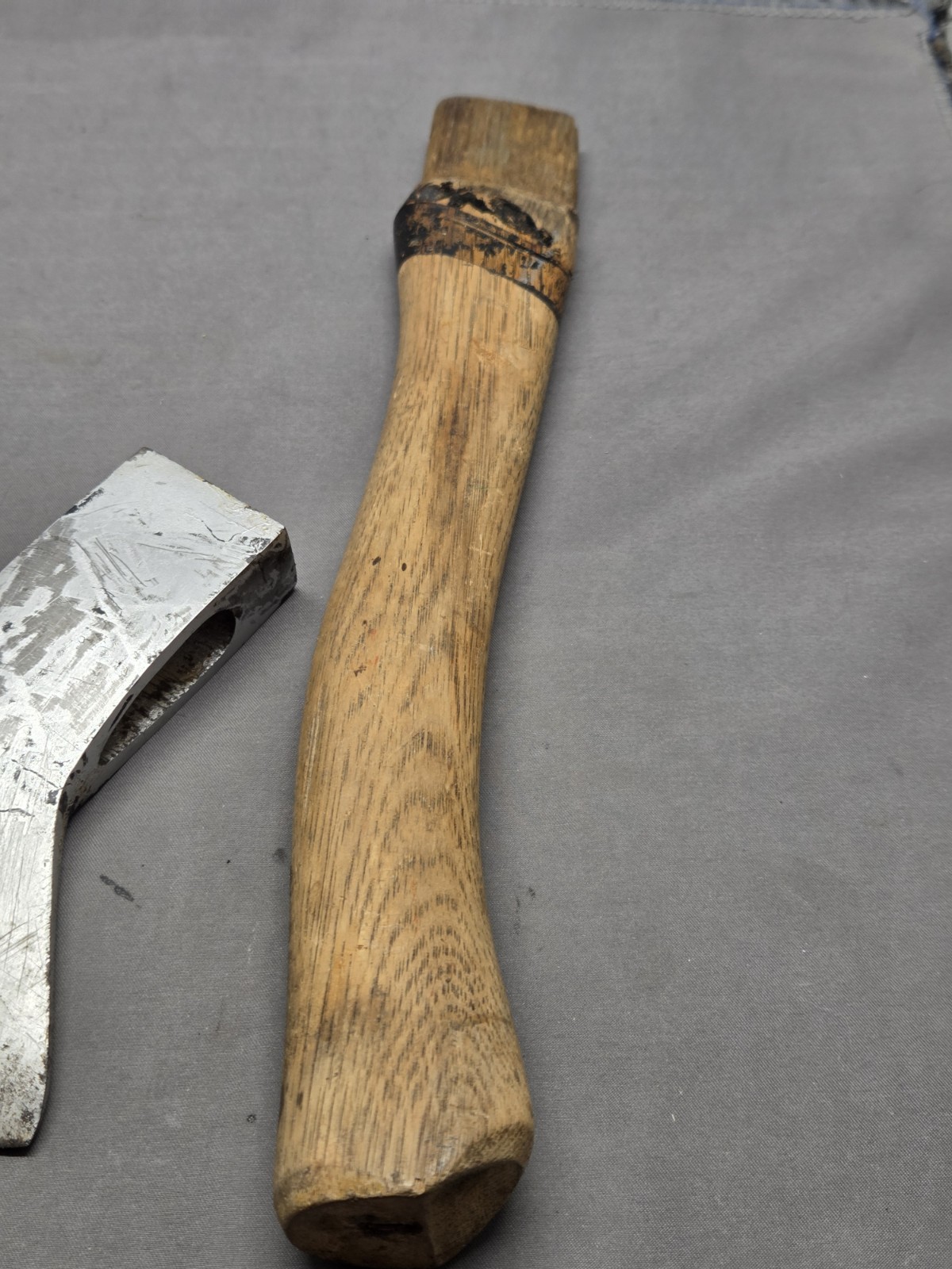 CLEAN GENUINE NORLUND 1 LB. 15 OUNCE TOMAHAWK STYLE CAMP AXE HEAD WITH HANDEL