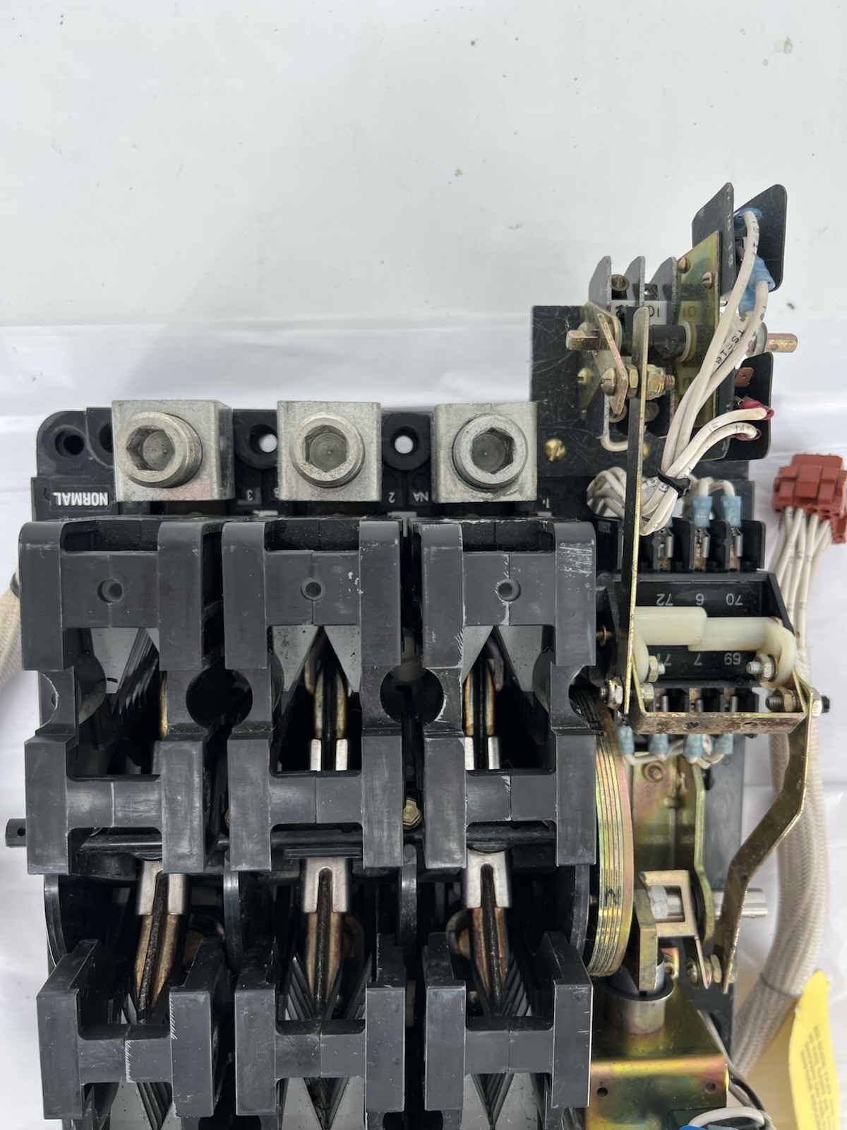 Asco 300 Series Automatic Transfer Switch, 3P, 22-35A, 3Ø, 480-600V, For Motors