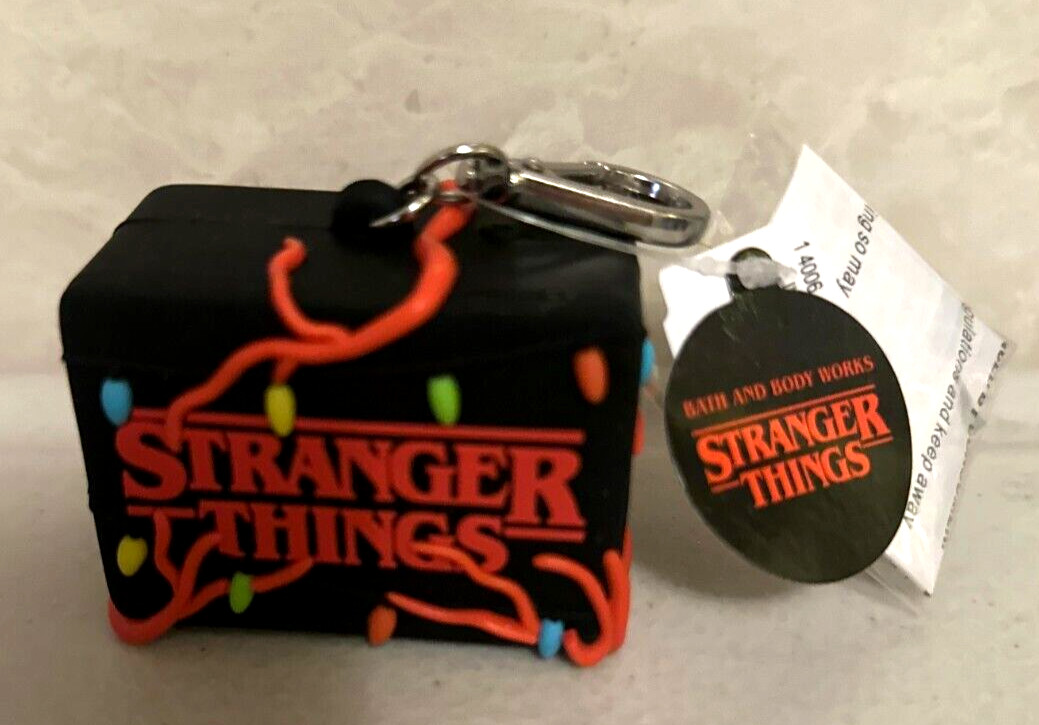Bath & Body Works Stranger Things Sign LIGHT UP Pocket* Bac* Holder Key Chain 1