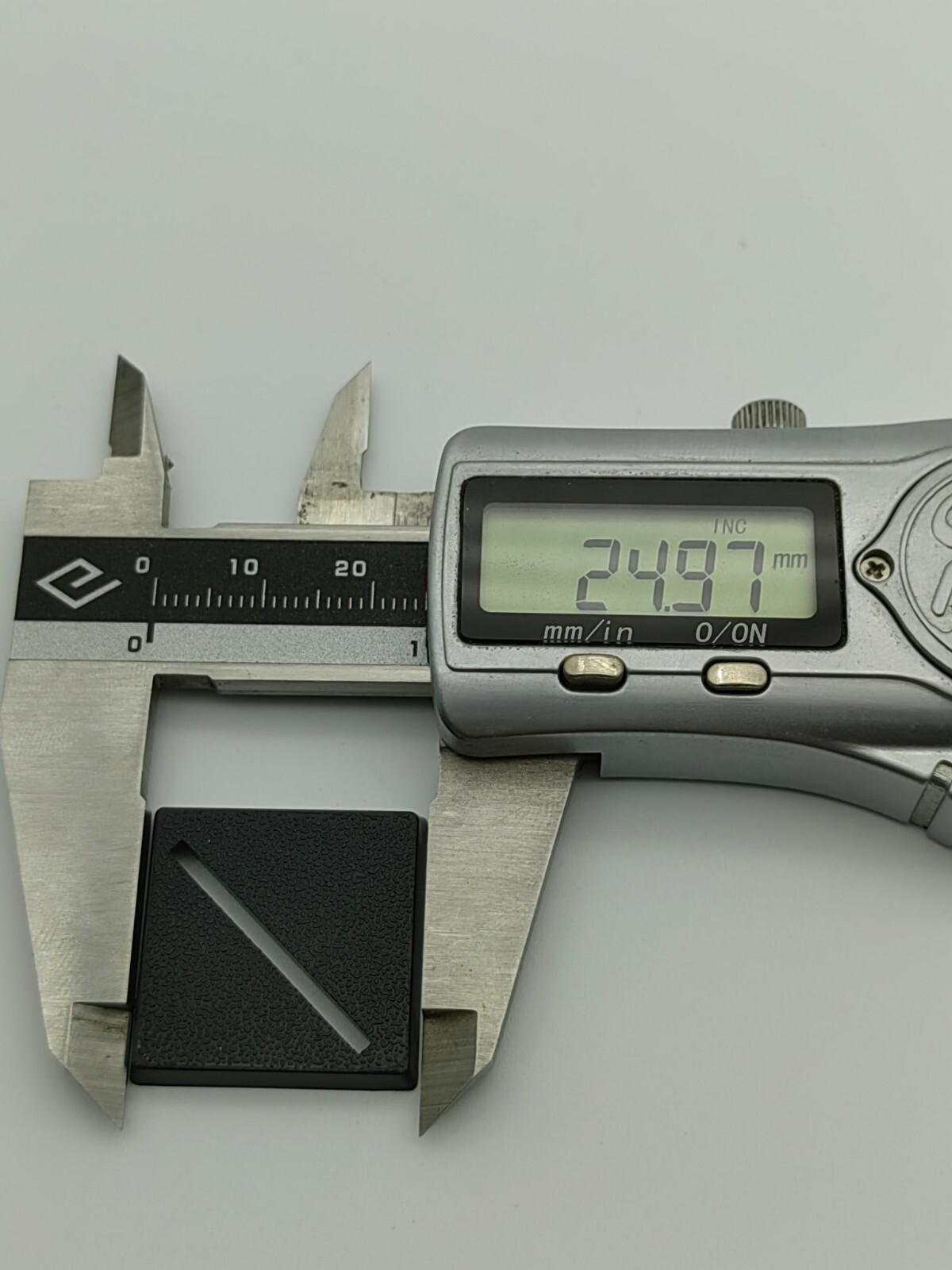 Lot Of 60 25mm Square Beveled Slot Bases Used For Warhammer Fantasy Saurus Orc